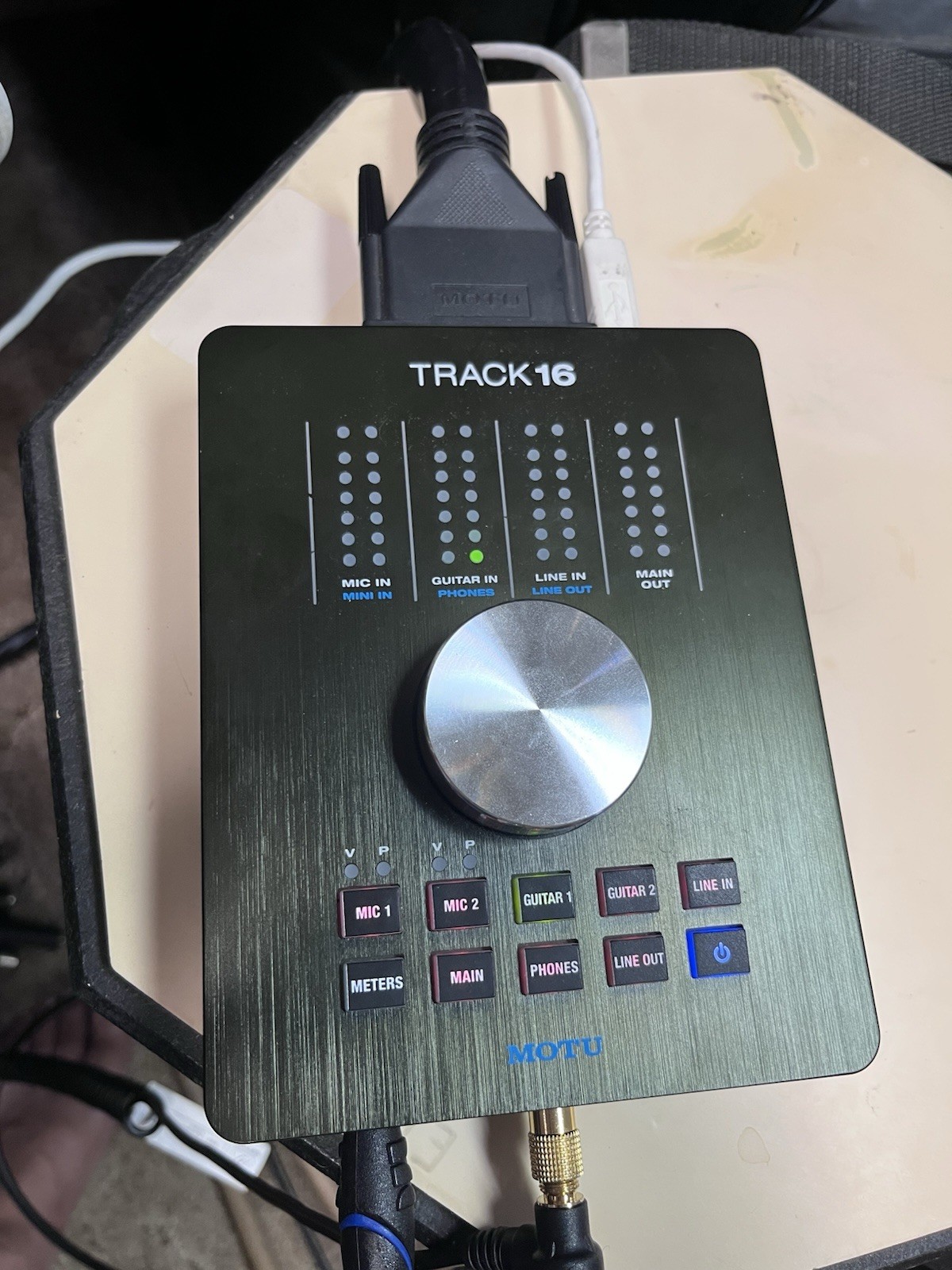 MOTU Track16 16-in-14 Firewire USB2 Audio Midi Interface and Breakout Box/Cable.