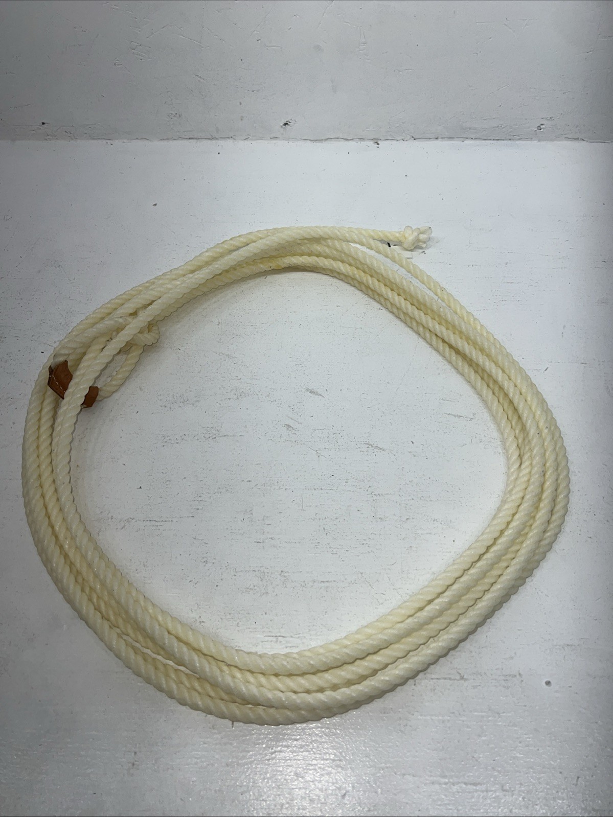 New Tough 1 White Lariat 7/16” X 30” Med Lay Rope #58-256-0-0 U-15