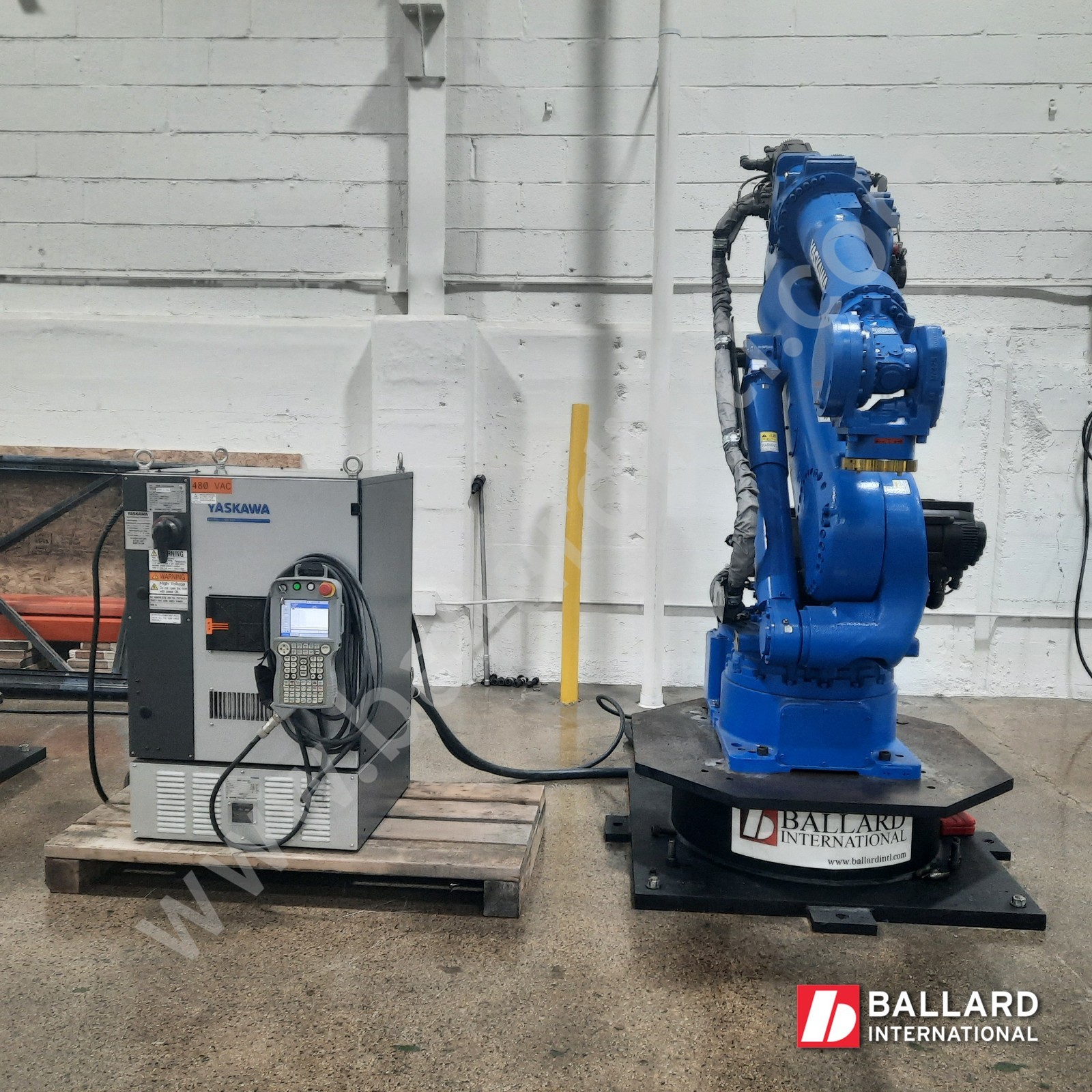 YASKAWA Motoman MH180-A00 Robot System w/ DX200 Controller - S88E08-1-3