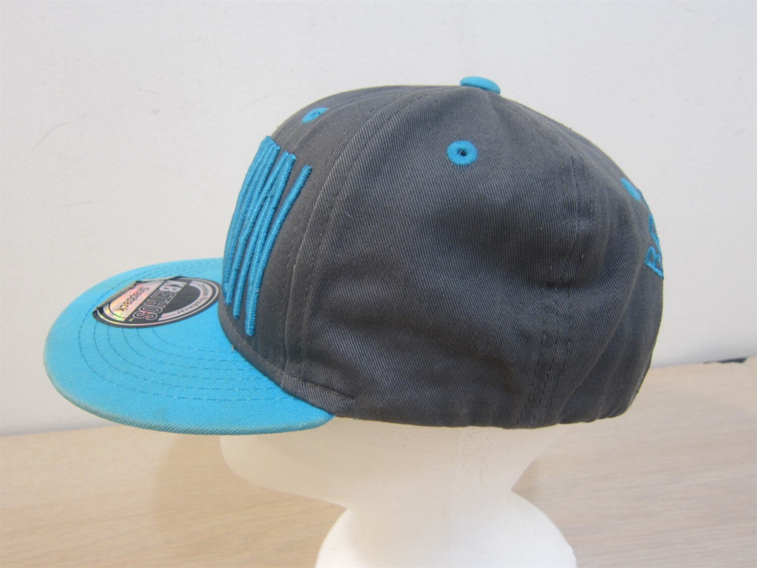 KBETHOS BROOKLYN BASEBALL STYLE ADJUSTABLE STRAPBACK HAT GRAY/TURQUOISE