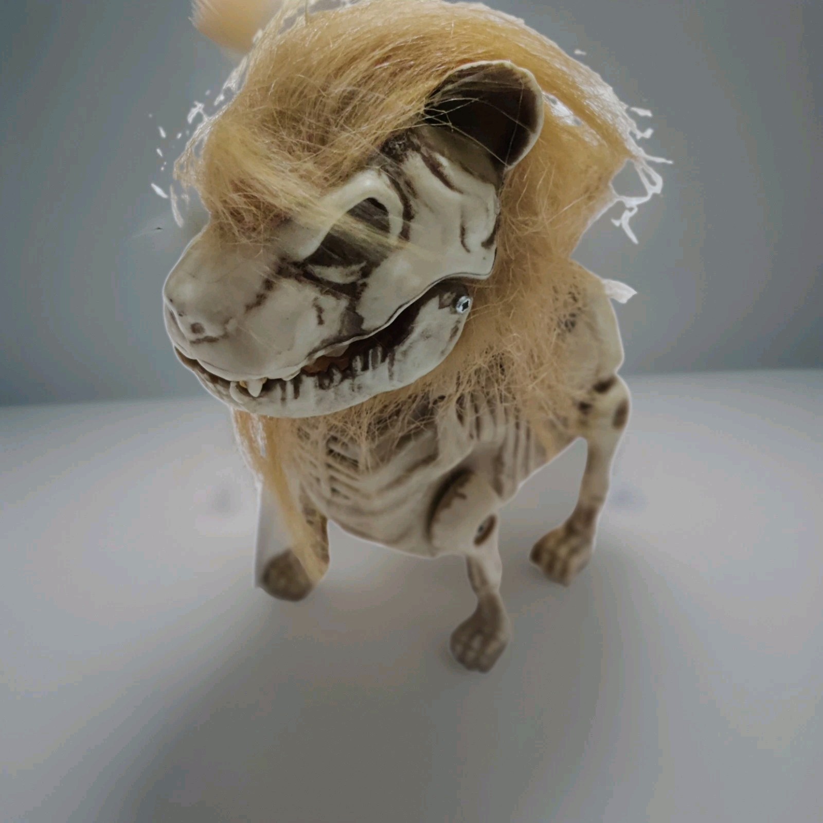 Animated 6" Mini LED Skeleton Lion - PAC Halloween 2023
