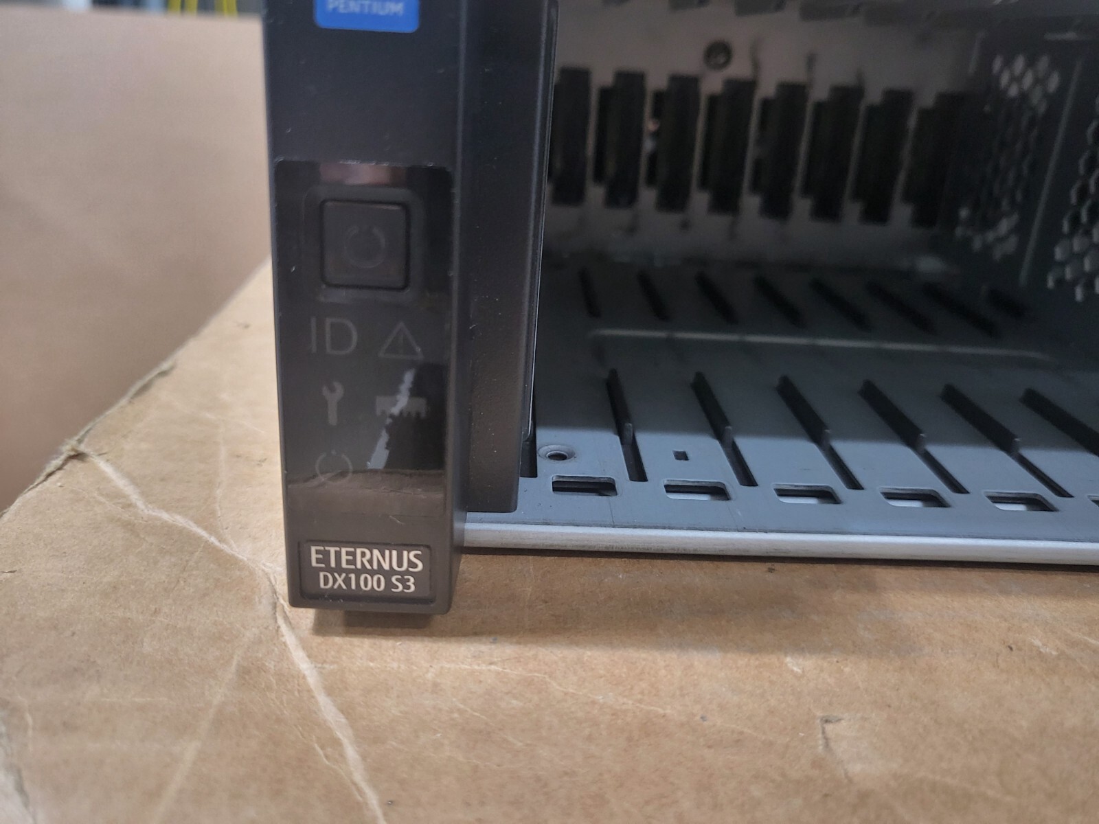 Fujitsu Eternus DX100 S3