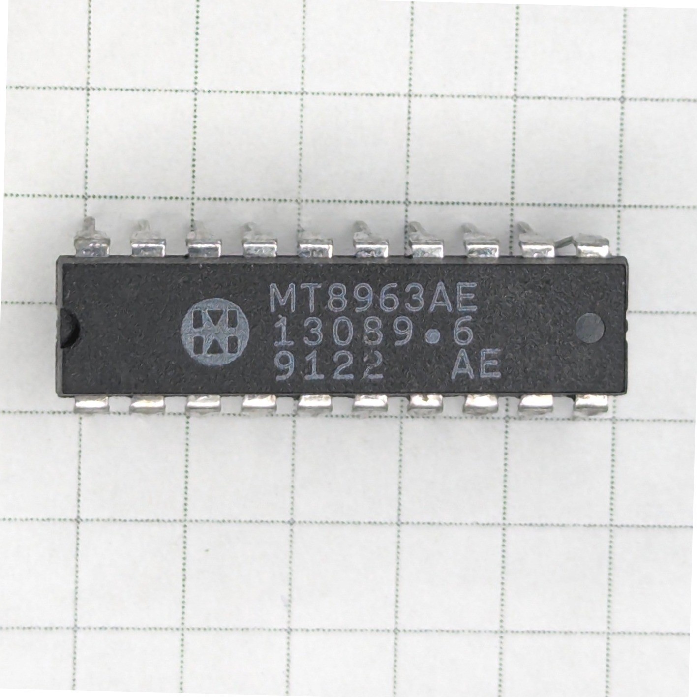 Mitel MT8963AE ST-BUS Parallel Access Circuit 20-Pin DIP IC Chip 9122 AE -e20