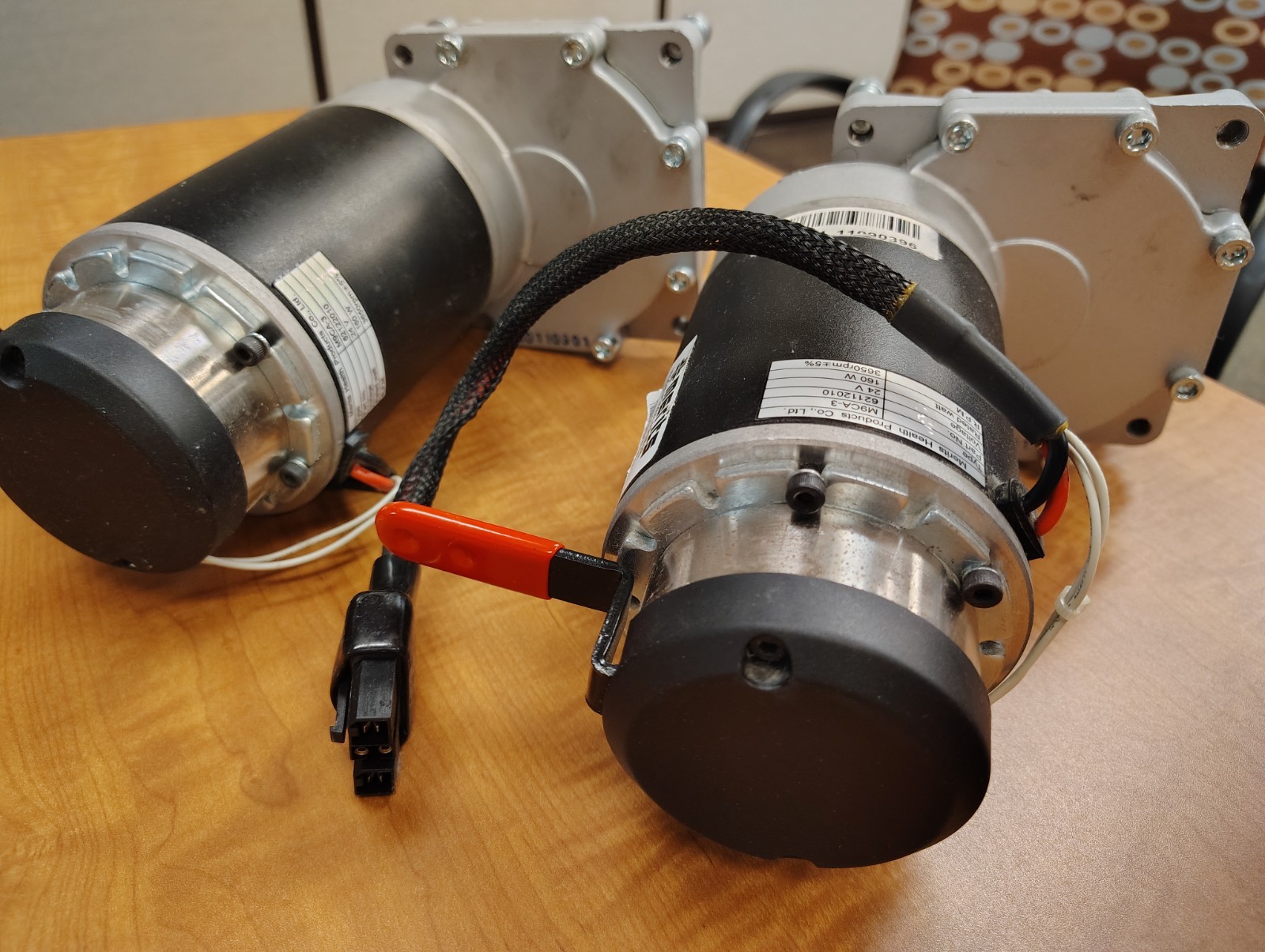 Merits Vision Sport Power Wheelchair Left & Right Motor Gearboxes Pair +Hardware