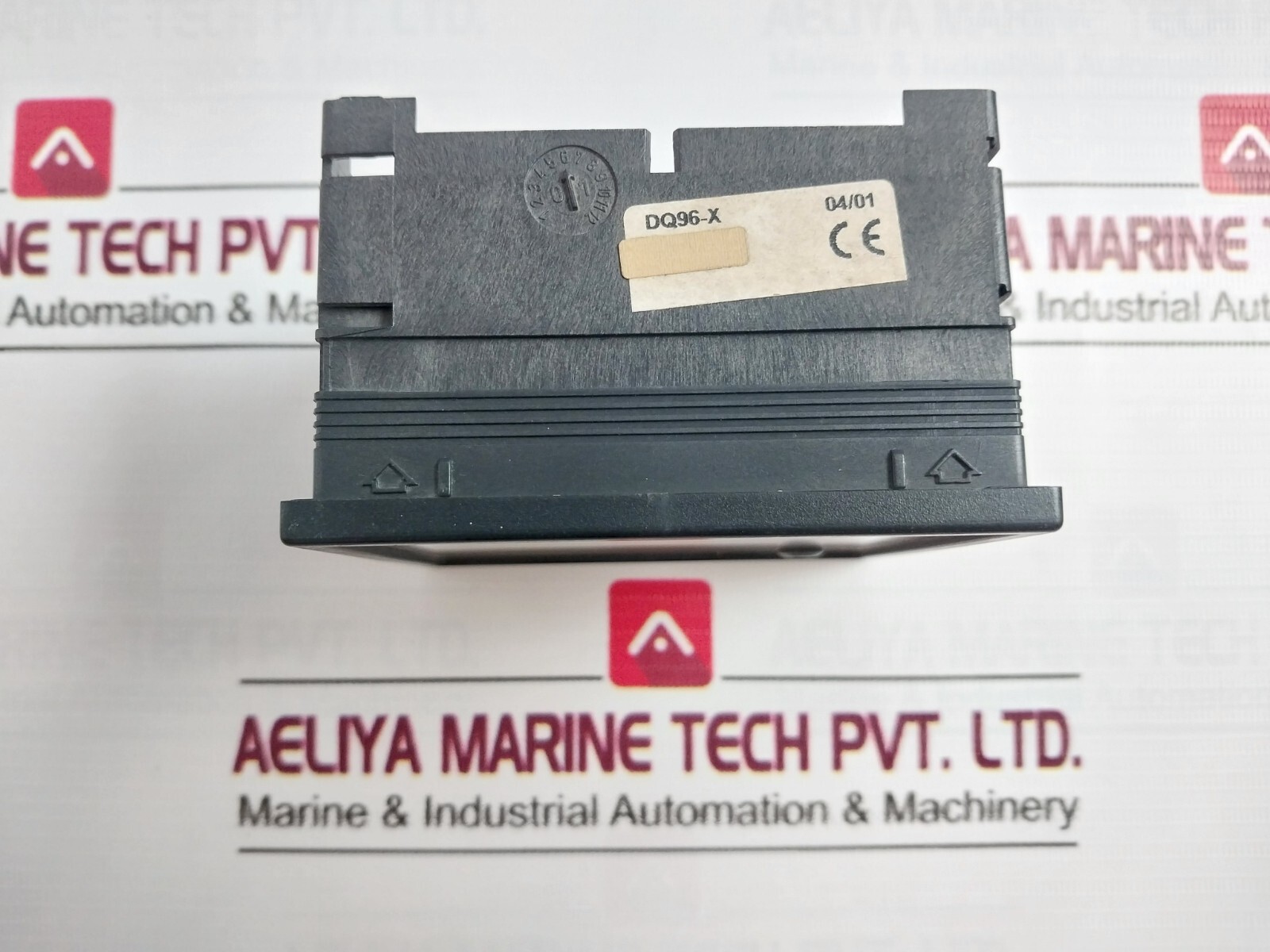 DEIF DQ96-X Voltmeter 0-40/50 V 1.5