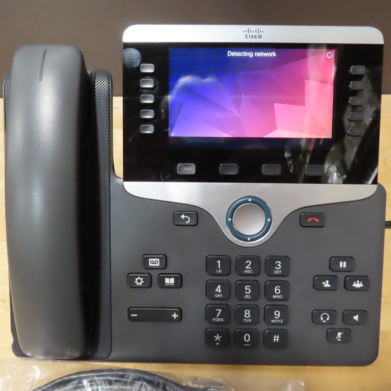 CISCO 8851 VoIP Video Endpoint IP phone 8800 Series Color w/ Stand CP-8851-K9