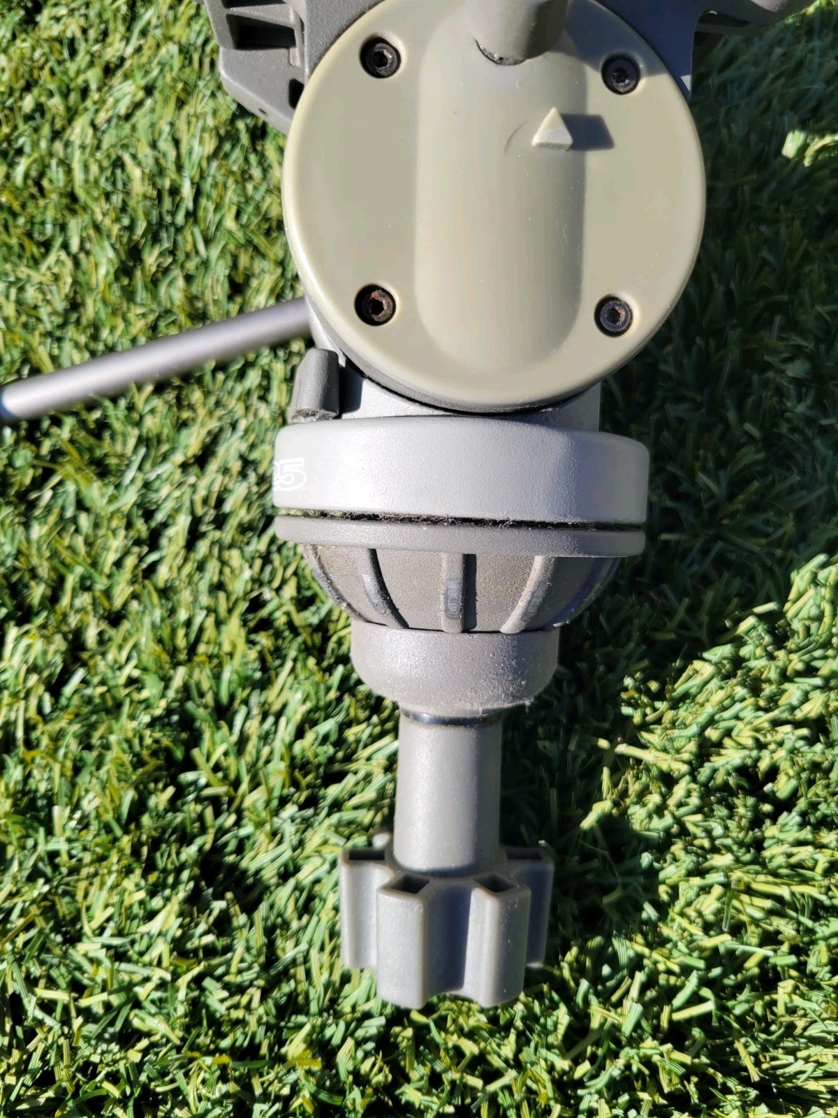 Matthews Studio Equipment M25 Tripod Head Good Working Condition Photography
