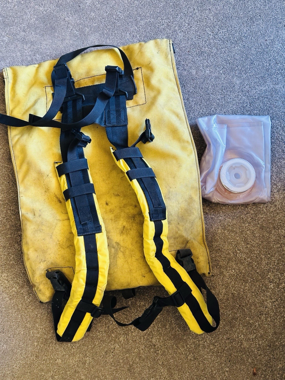 FSS Firefighter Backpack Water Bag w/ adj. Shoulder Straps & Extra Bladder