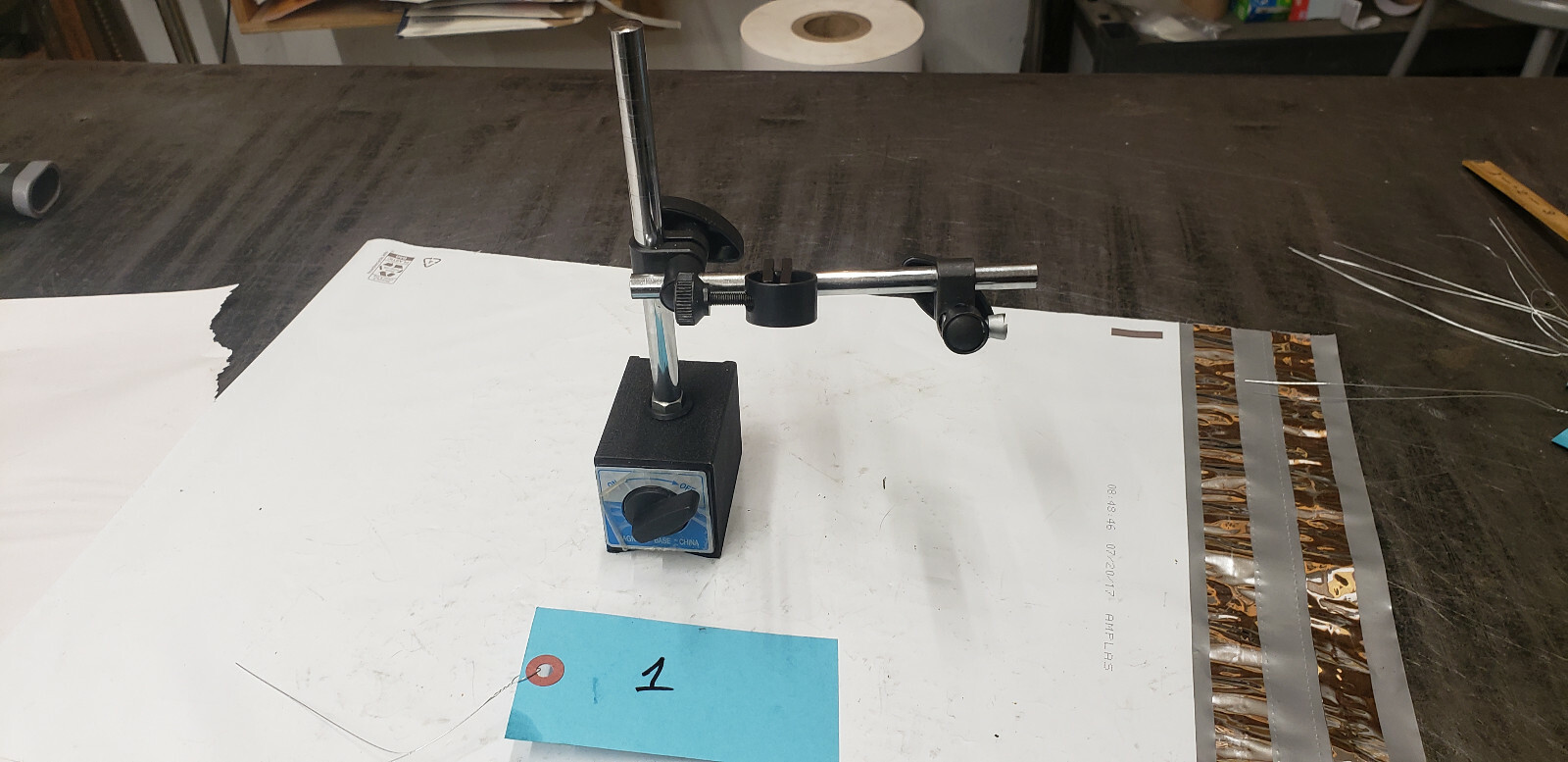 Magnetic V-Block Base Indicator Holder with  Stem, Made in China.  lot#1