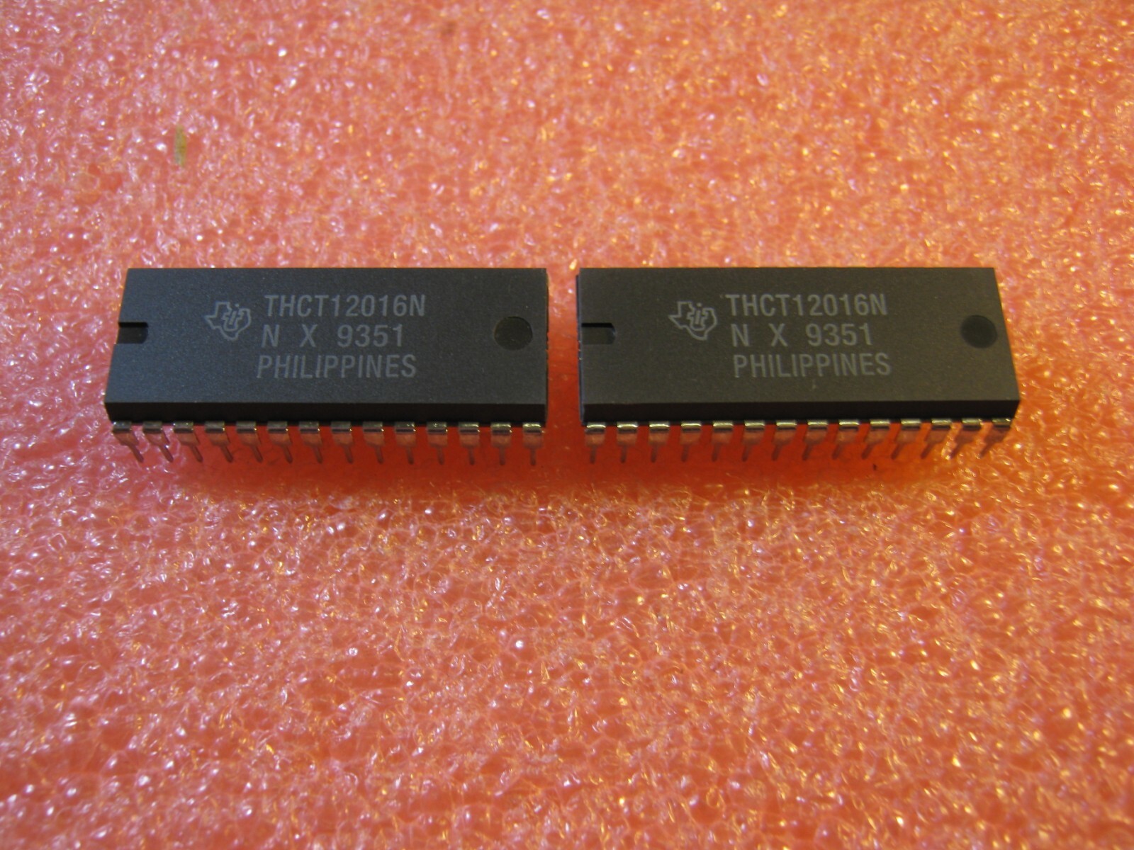 THCT12016N NOS from Texas Instruments