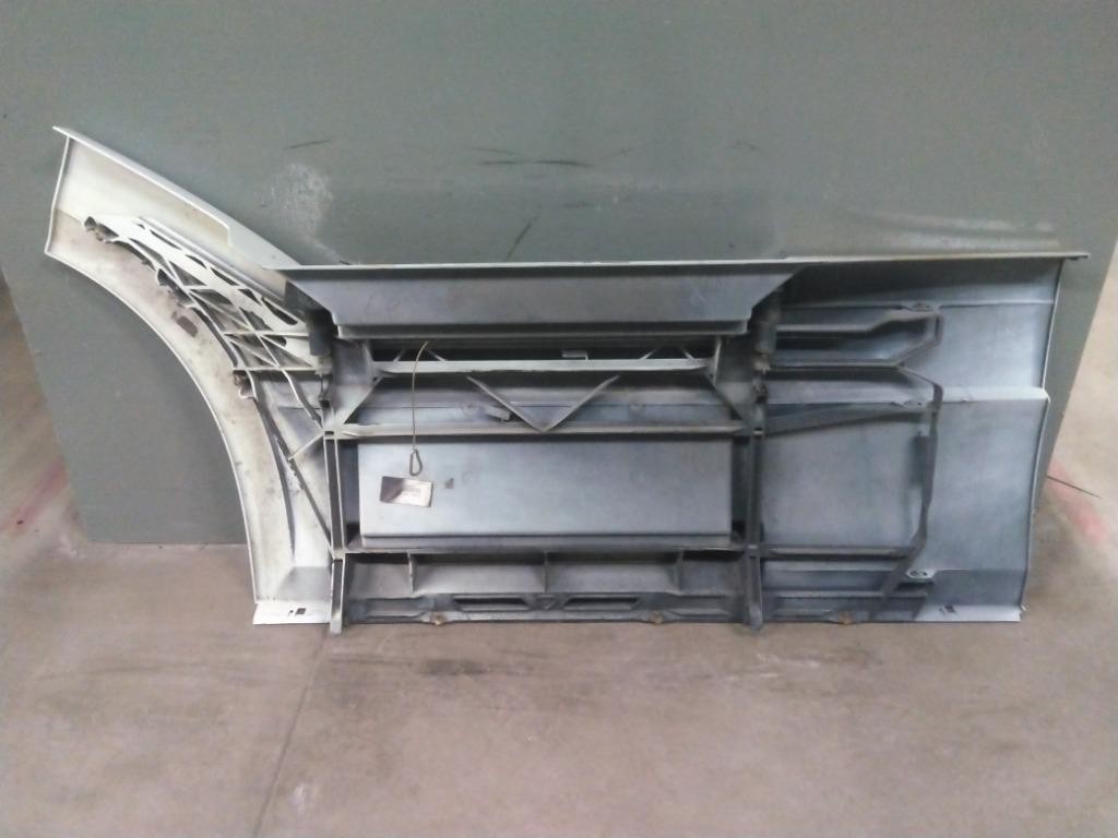 For 2016 VOLVO VNL SIDE FAIRING Right , IL