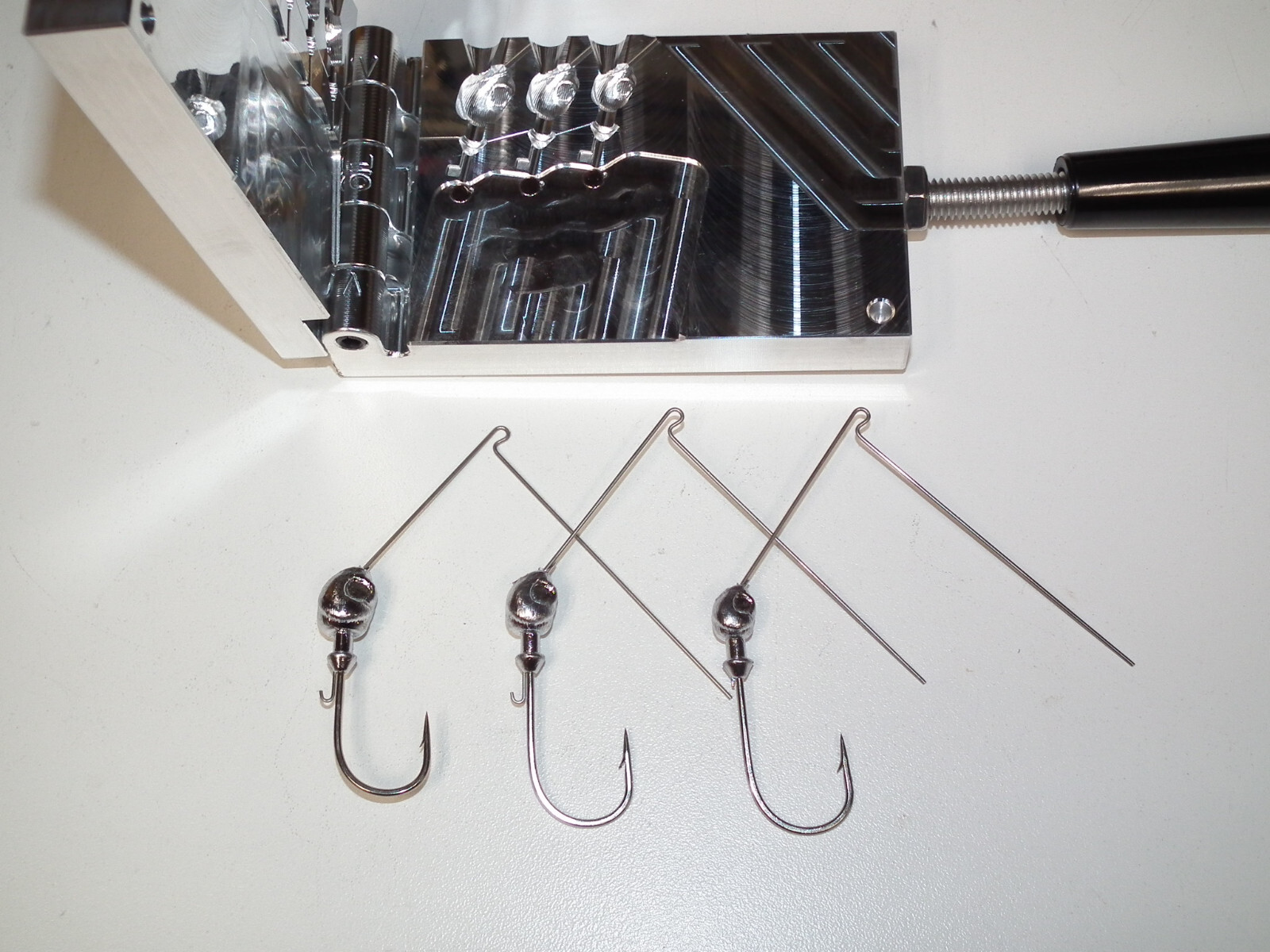 Freshwater Spinnerbait -16 Bullhead 1/4, 3/8, 1/2oz mold CNC Aluminum USA 3RD