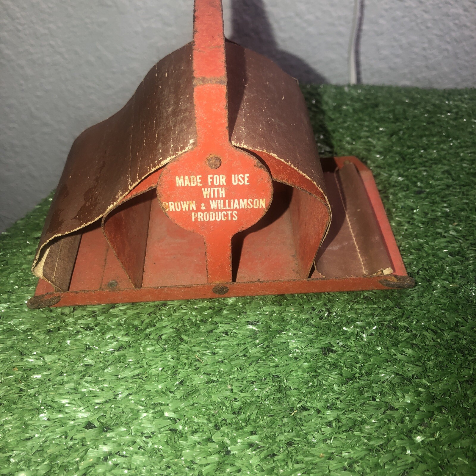 Vintage Brown & Williamson Cigarette Roller Louisville KY.   1b6