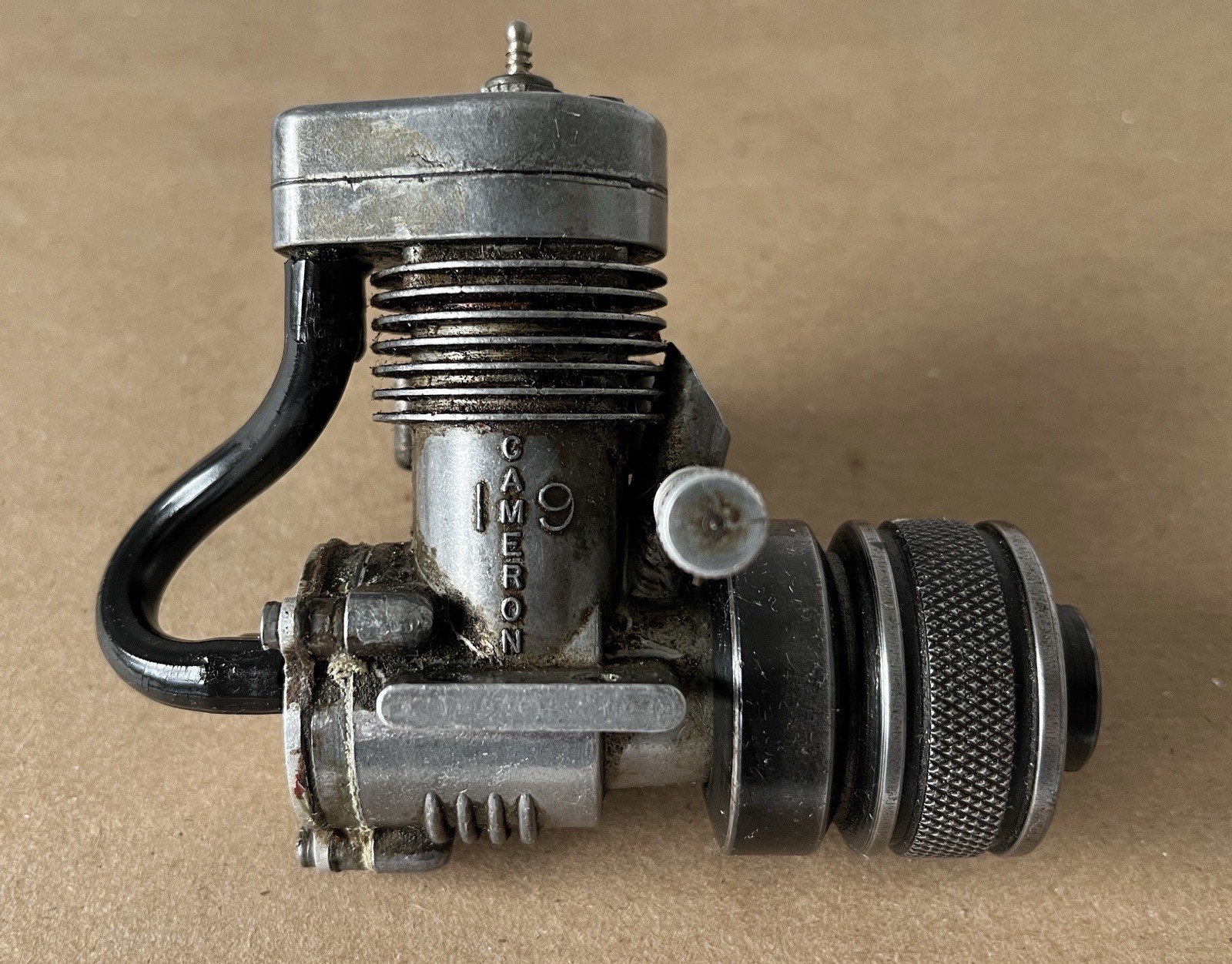 VINTAGE CAMERON 19 GLOW MODEL MARINE BOAT ENGINE + FLYWHEEL (1950s)