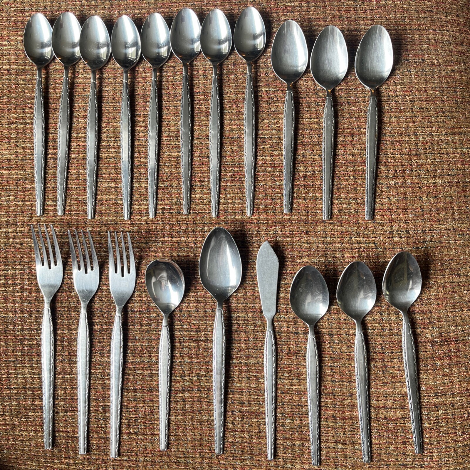 20 pc. Vtg.  Rogers Co Ensenada Flatware Stainless Dinner Forks Spoons Spreader
