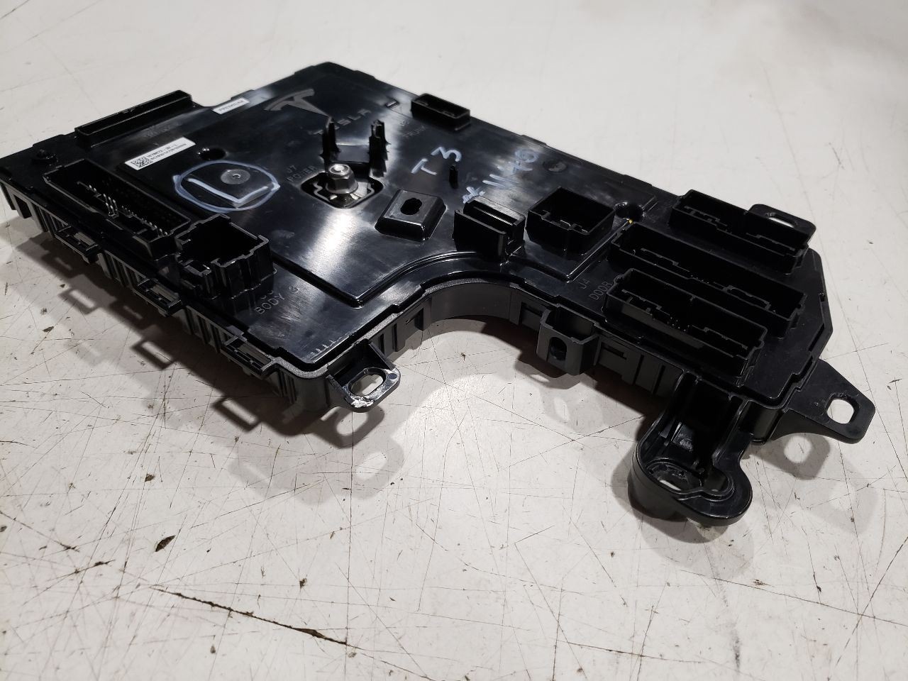 Left Low Voltage Module - 2020 Tesla 3 Automatic - OEM 1078673-32-L