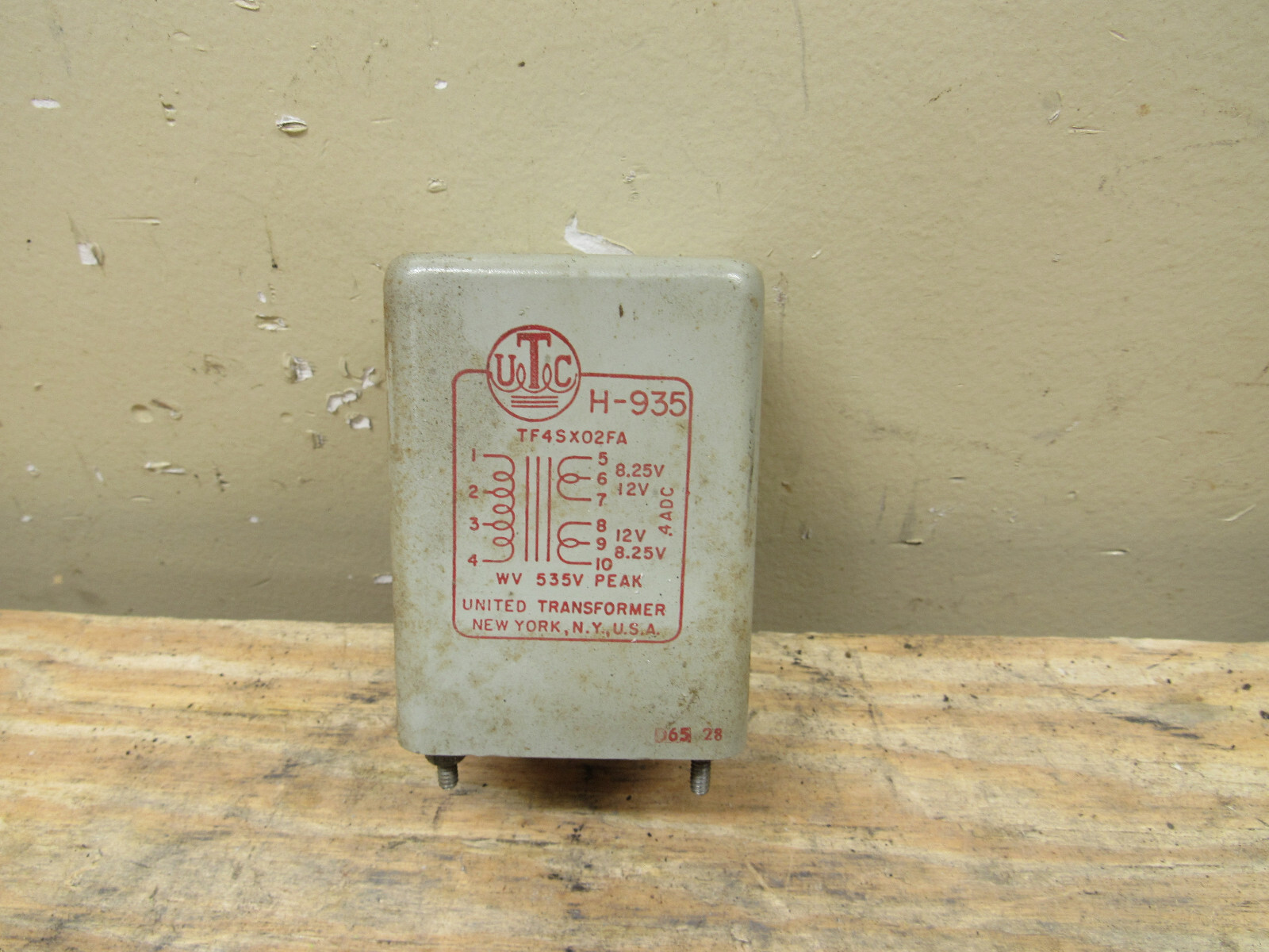 Vintage UTC H-935 Power Transformer 8.25v 12v 535v .4A