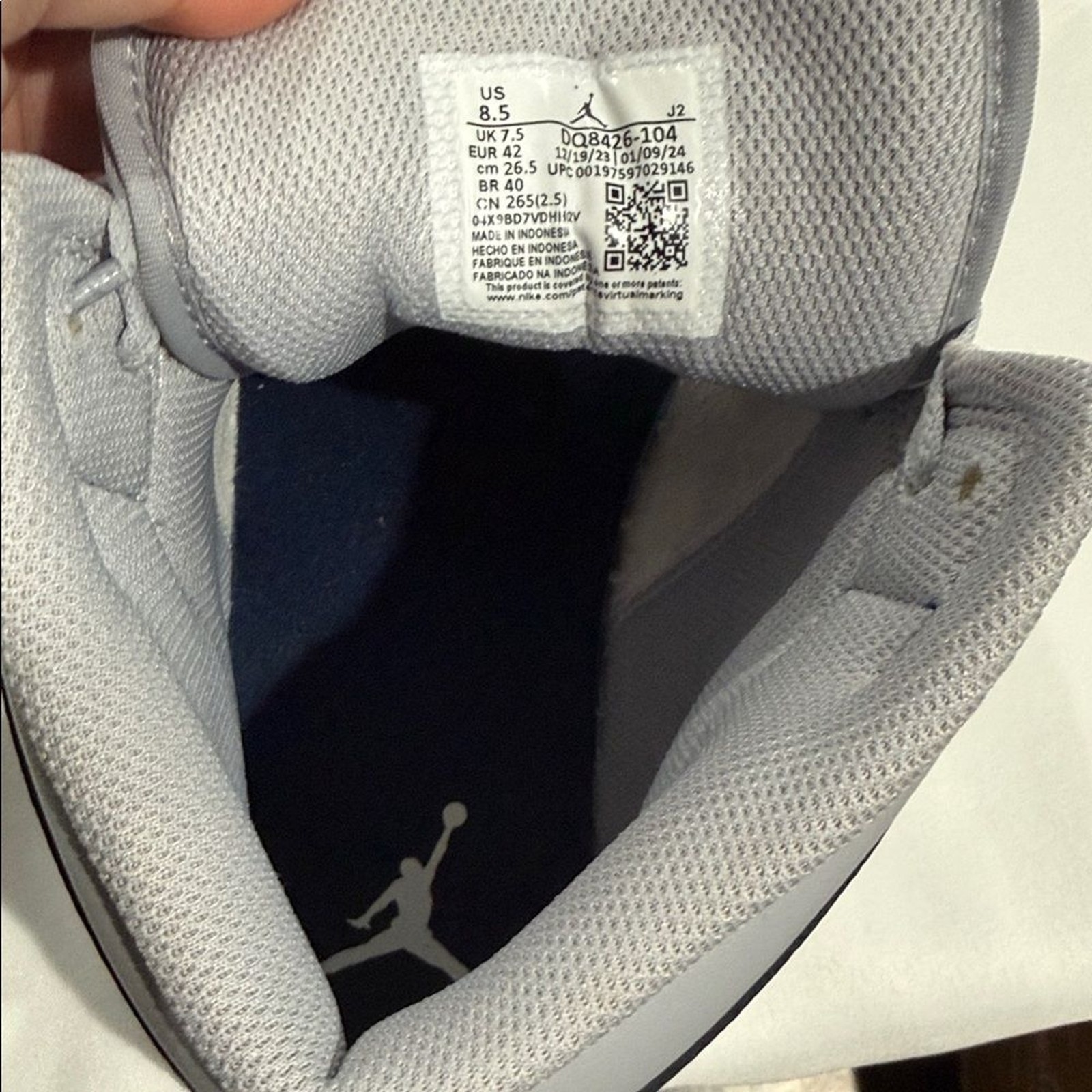 Nike Men's Gray and White Sneakers