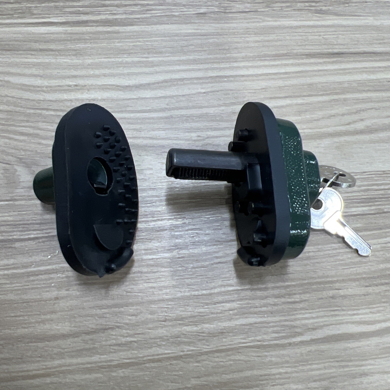 Noble Guard Green Gun Lock + 2 Keys Dark Green EUC