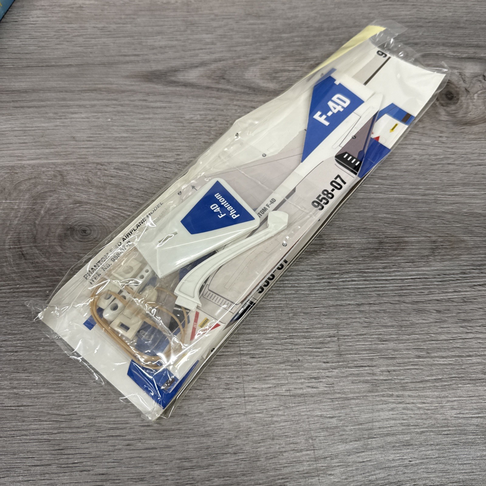 1999 Discovery Channel Tech Phantom F-4D Glider Mach Flight- New Open Box