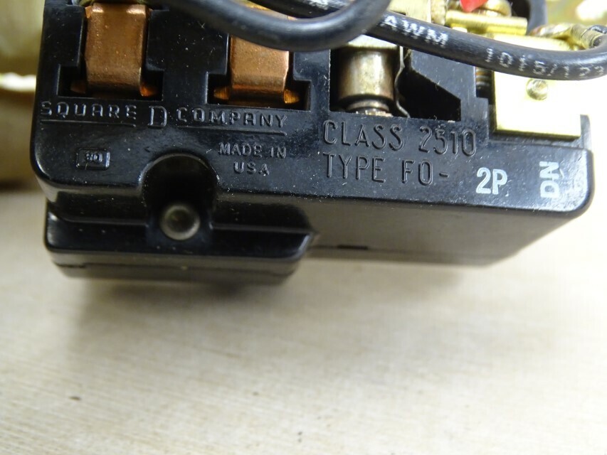 Square D Manual Motor Switch W/ Led Indicator TYPE: FO, 2 POLE, 230 V., CL 2510