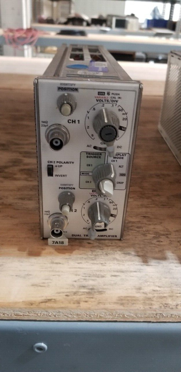 Tektronix 7A18 Dual Trace Amplifier Plug In Unit #9 READ!!