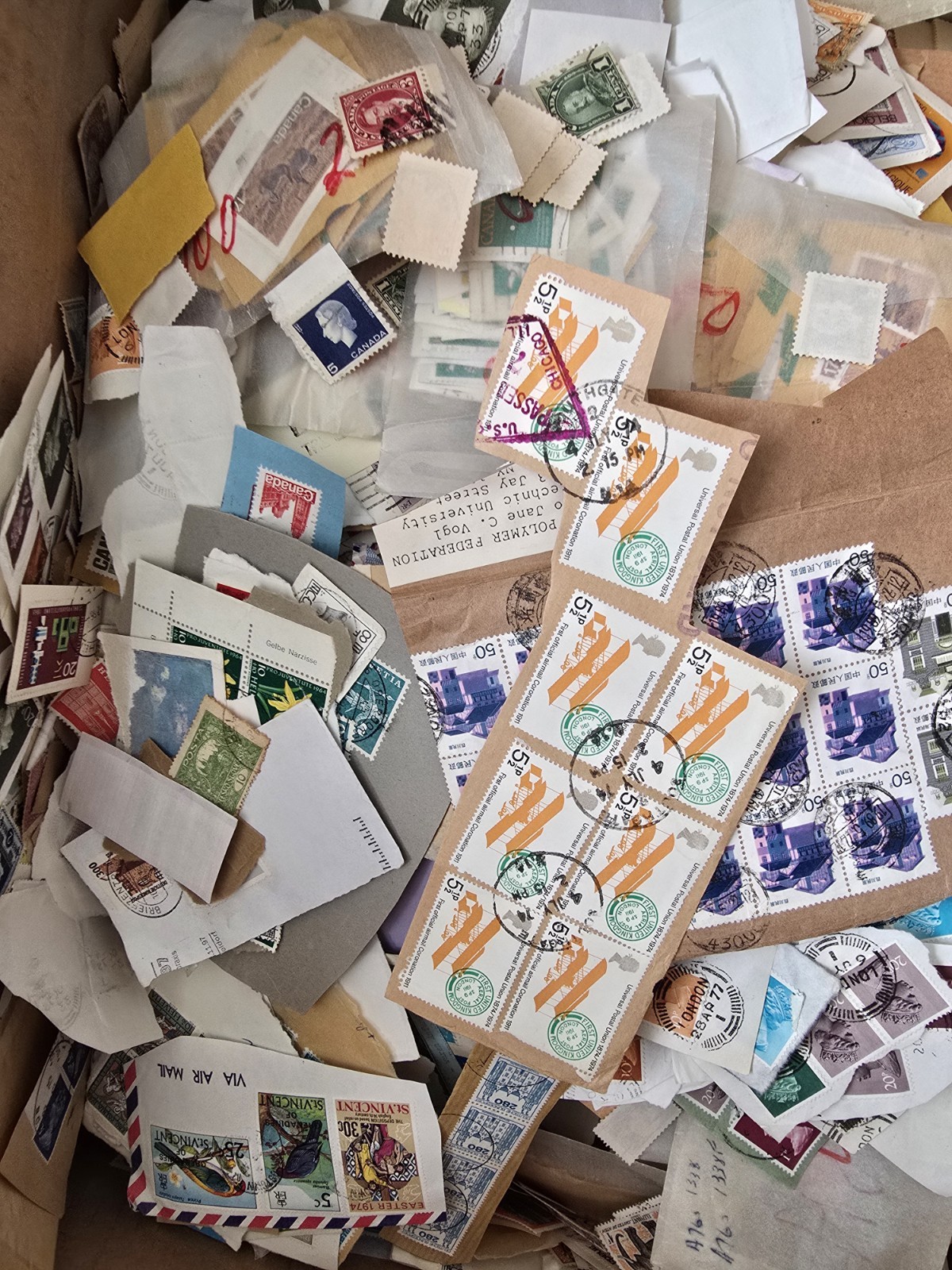 Joystamp: Two Pound WORLDWIDE+ USA Stamps Collection Mostly On Paper