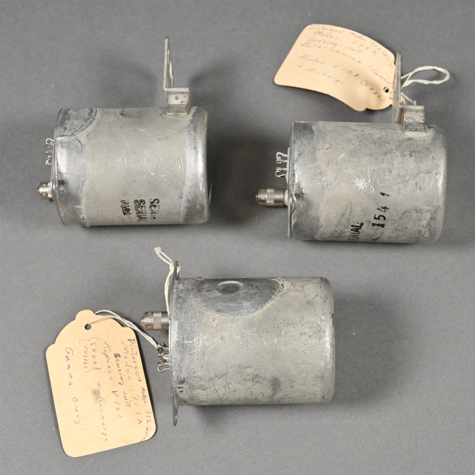 Lot (3) Victoreen Model 712 Series 718A & 717A Beta Gamma Chamber Sensing Units