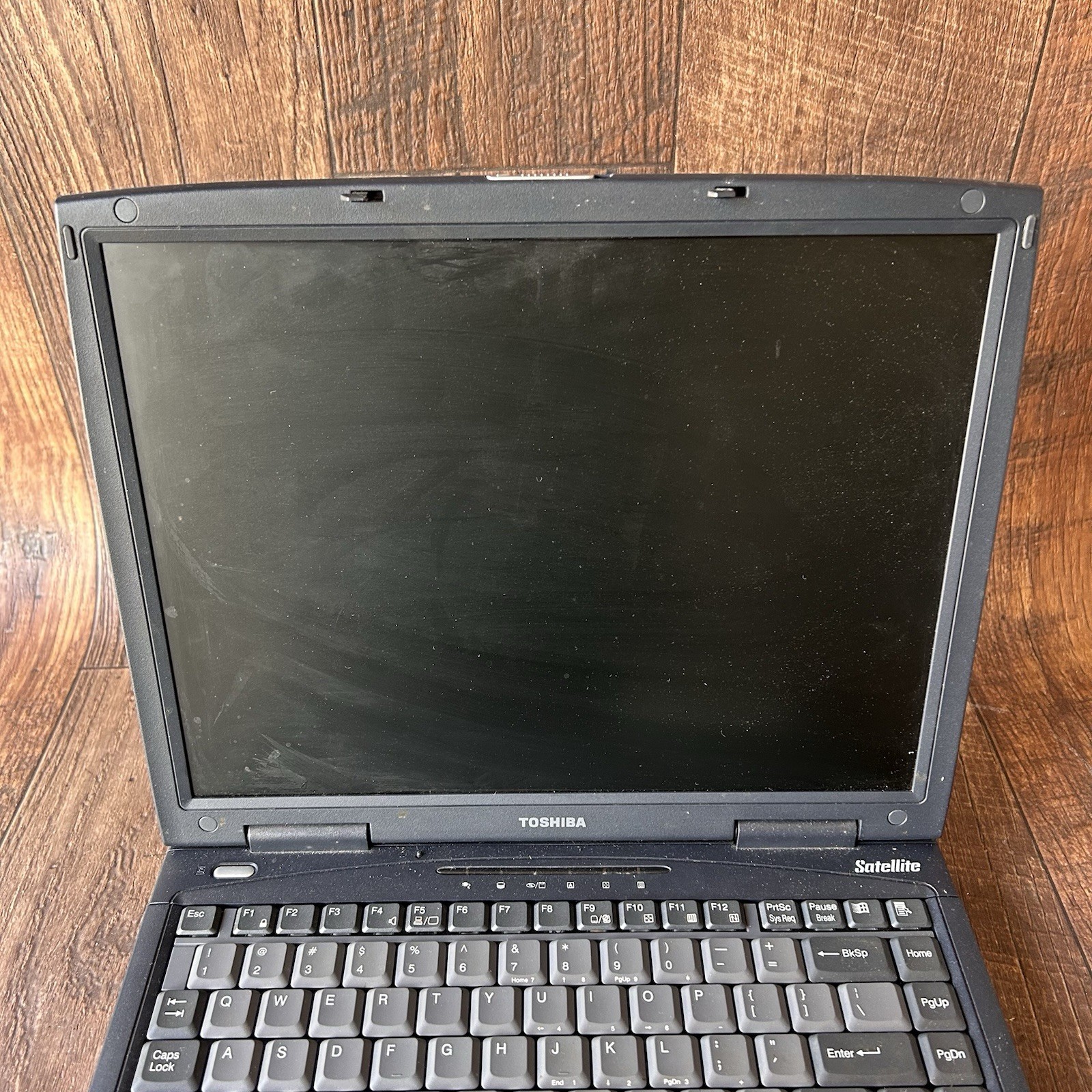 Toshiba Satellite 1110-S153 Vintage Laptop For Parts Repair