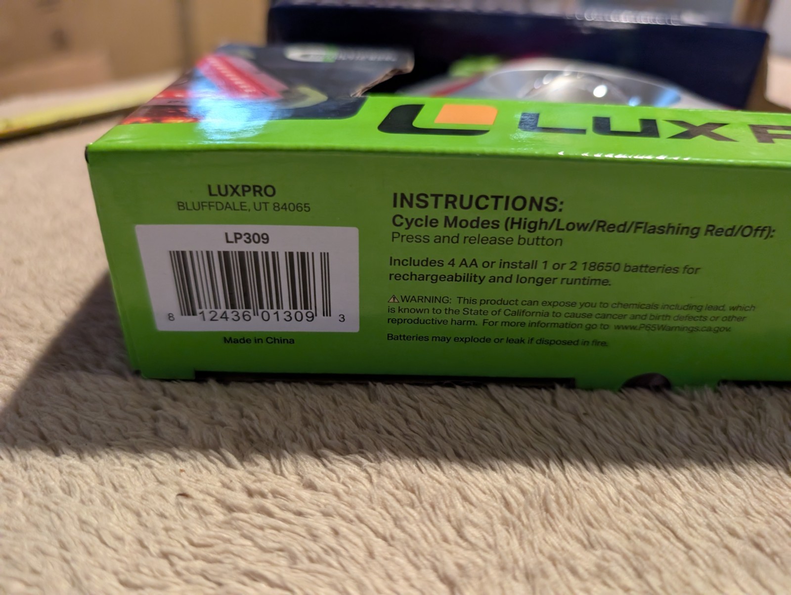 LuxPro Reflective Magnetic Emergency Light LP309 Lux Pro Flashlight Flex Power