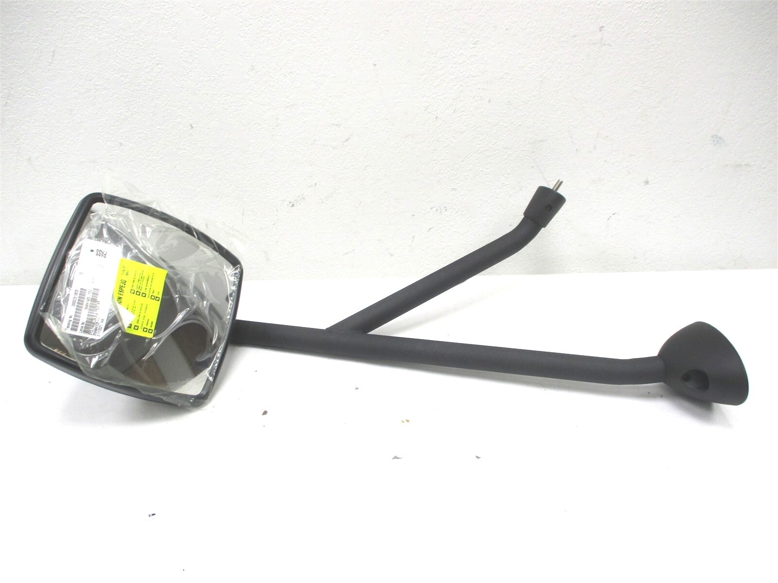 3594841C3 NEW INTERNATIONAL LEFT HAND BLACK FENDER MOUNT HOOD MIRROR PROSTAR