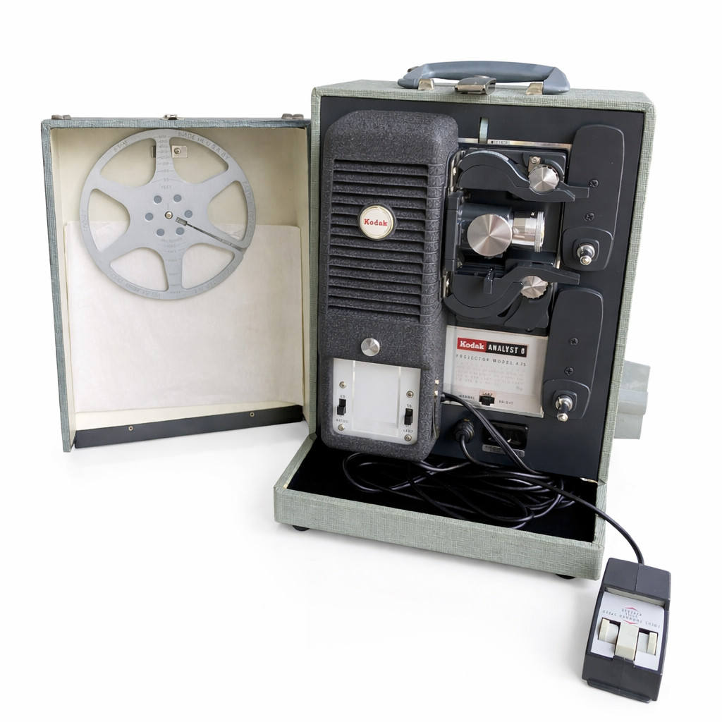 RARE! Kodak Analyst 8 Projector Model A‑75 – Vintage 8 mm Film Projector + Case