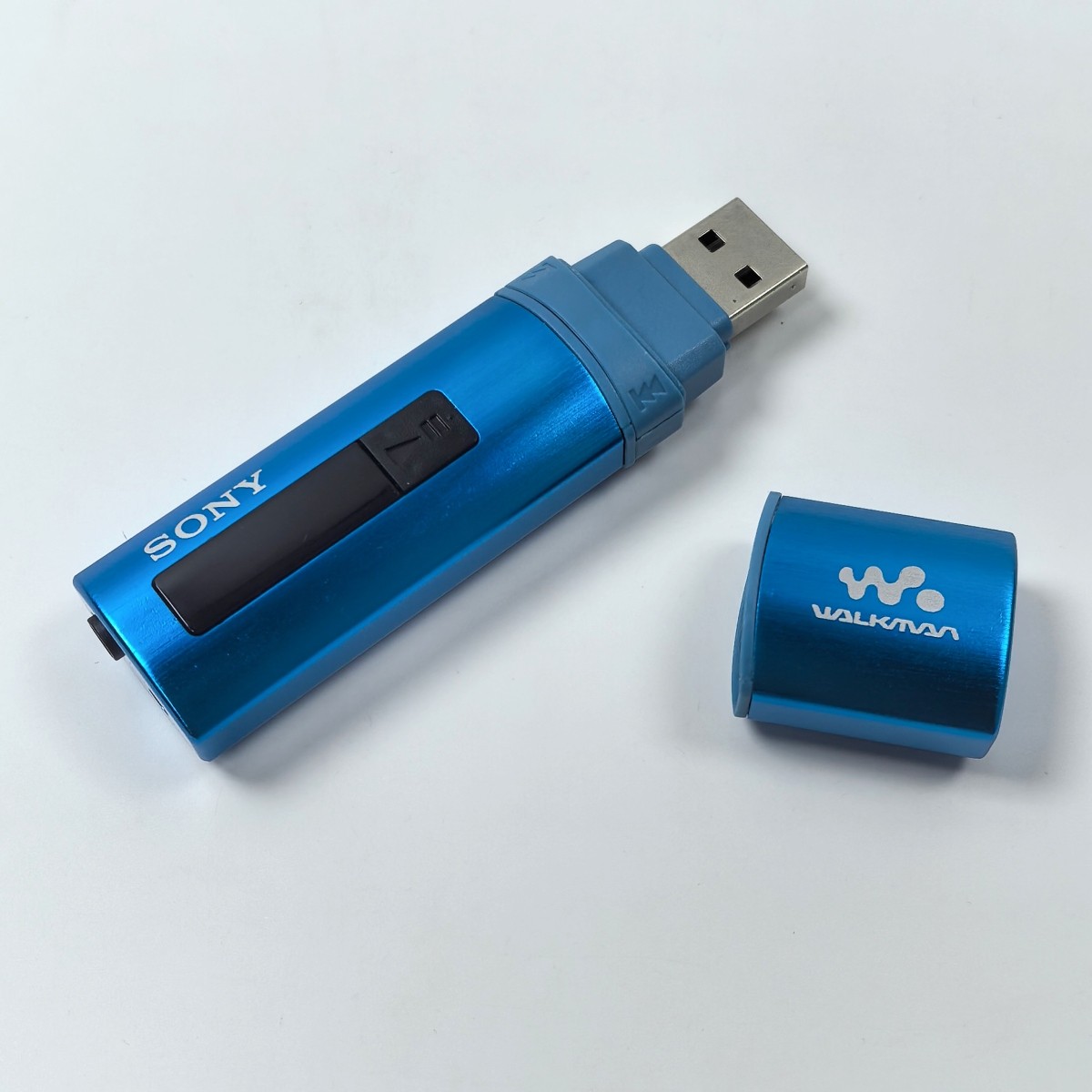 Sony MP3 NWZ-B183F Walkman Portable Music Player 4GB MP3 USB Player - Blue