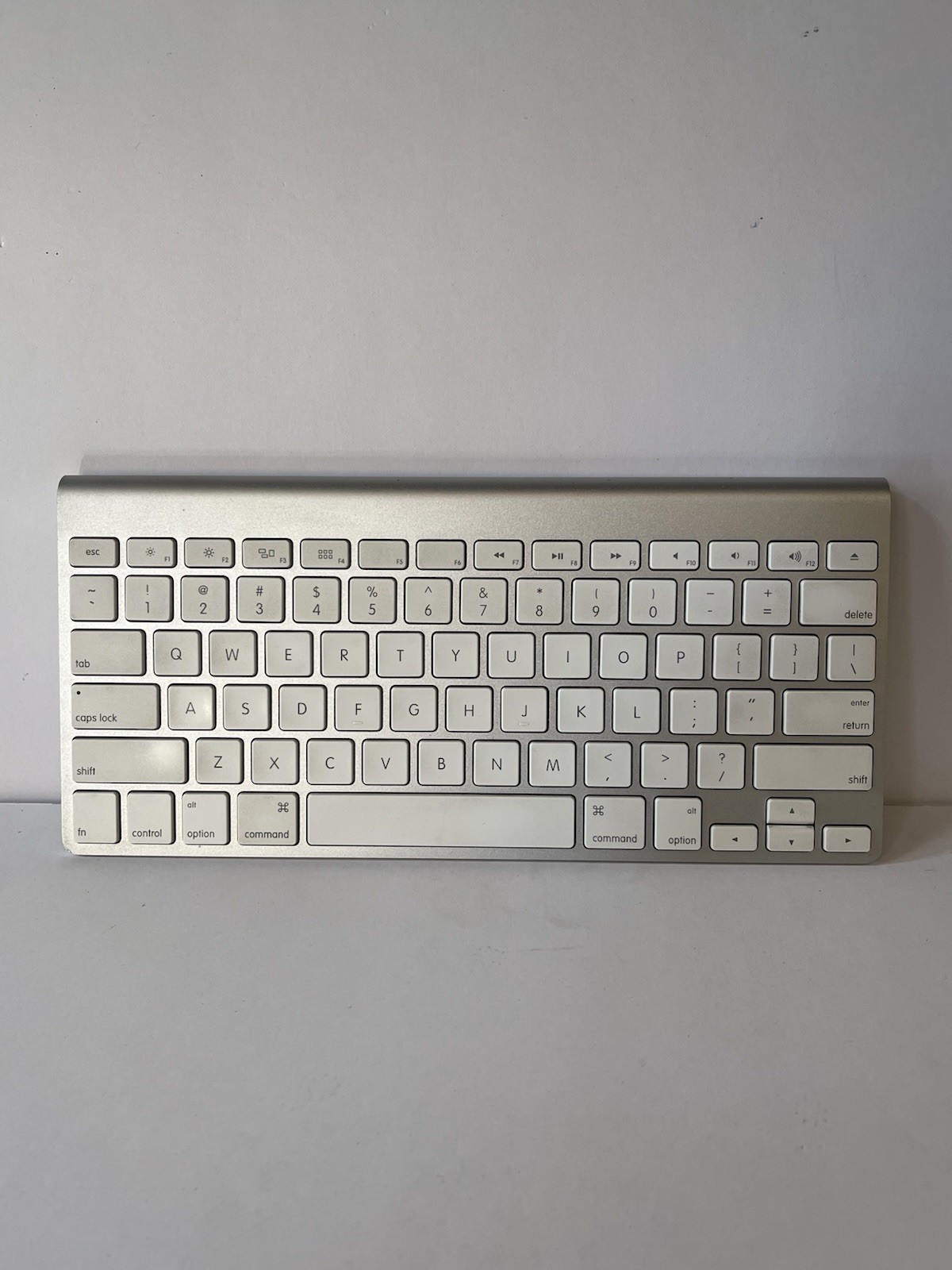 Apple Bluetooth Wireless Keyboard Model A1314 For Mac *Tested, Works