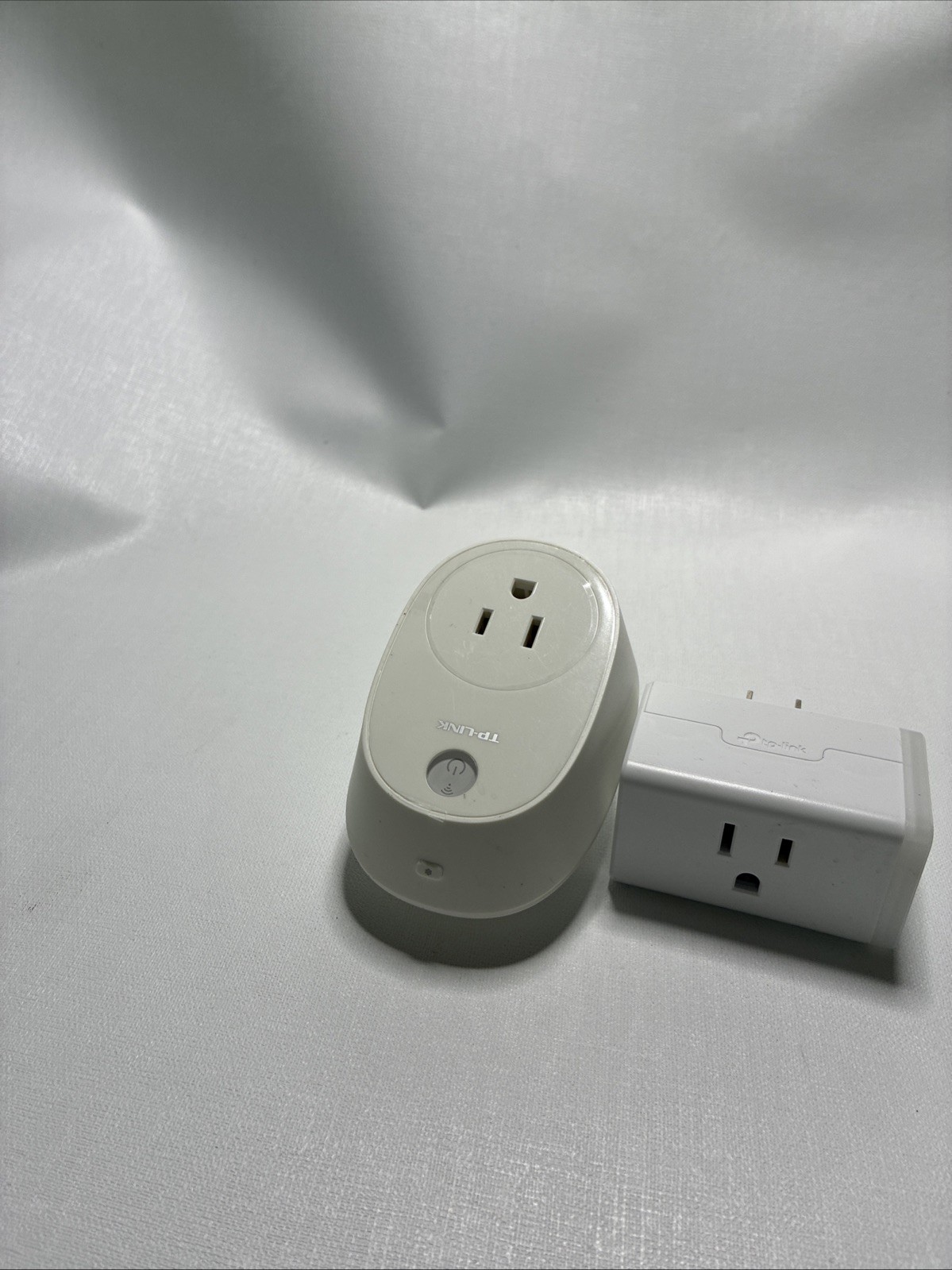 TP-Link Kasa HS103 Smart Wi-Fi Plug & HS110 Plug