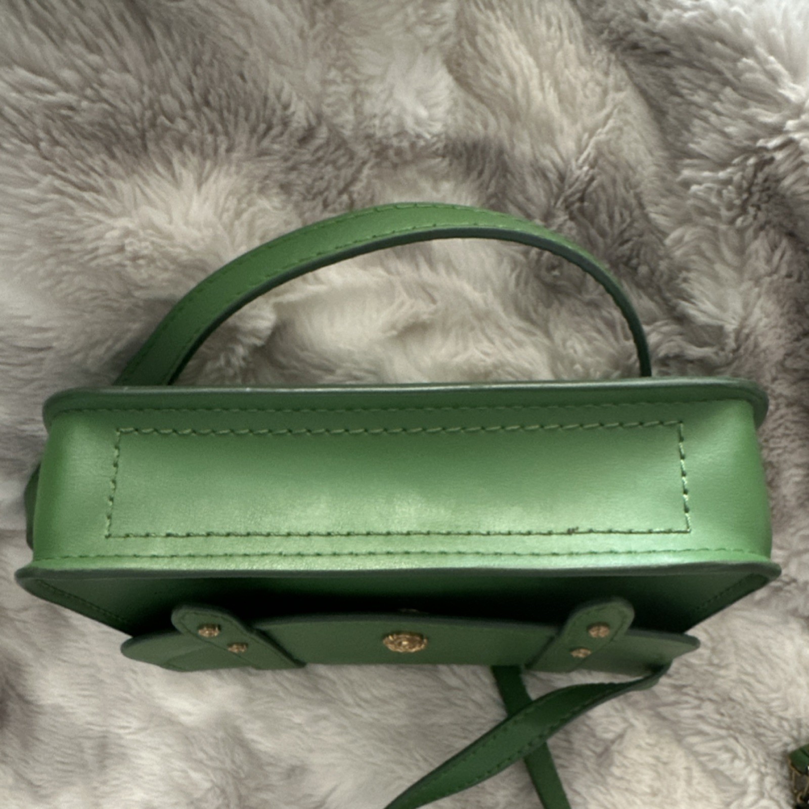 Anne Klein beautiful green Crossbody and matching wallet. New without tags.