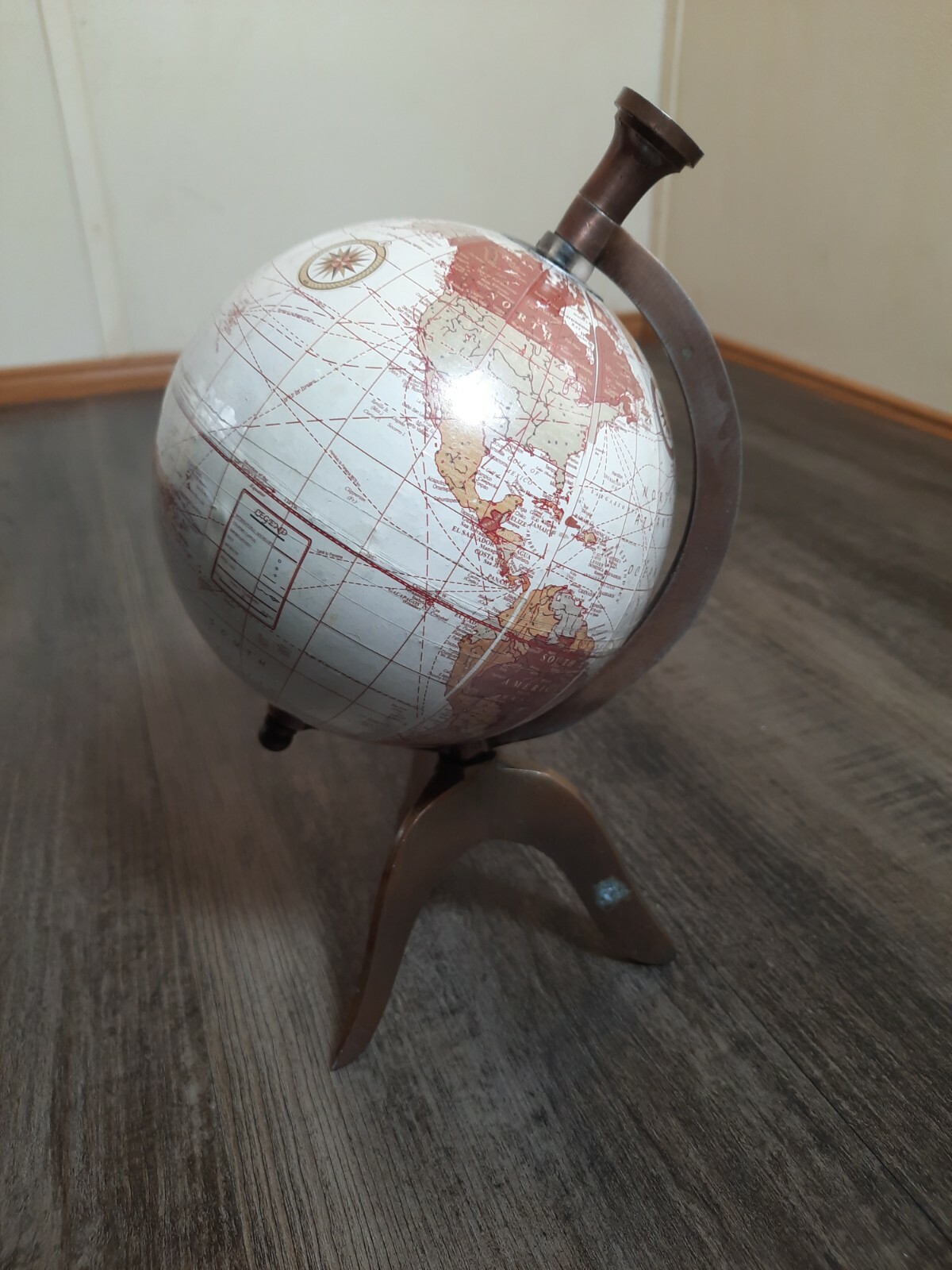 9 1/2" World Globe Decorative metal Base Modern Office Desk Globe