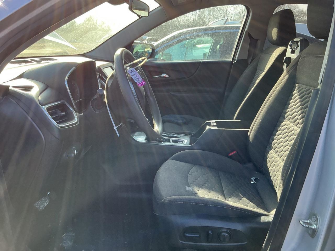 EQUINOX 2018 Glove Box 4920144