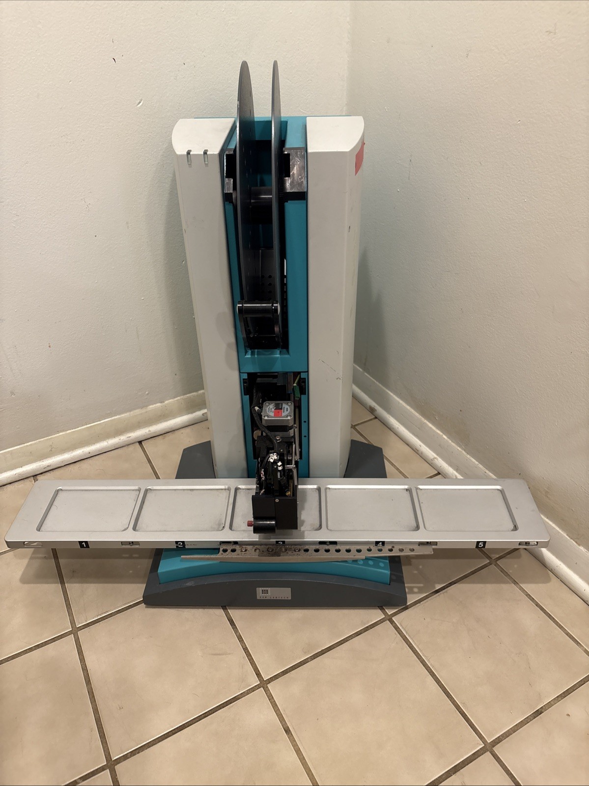 TTP Labtech Mosquito Liquid Handler 8B