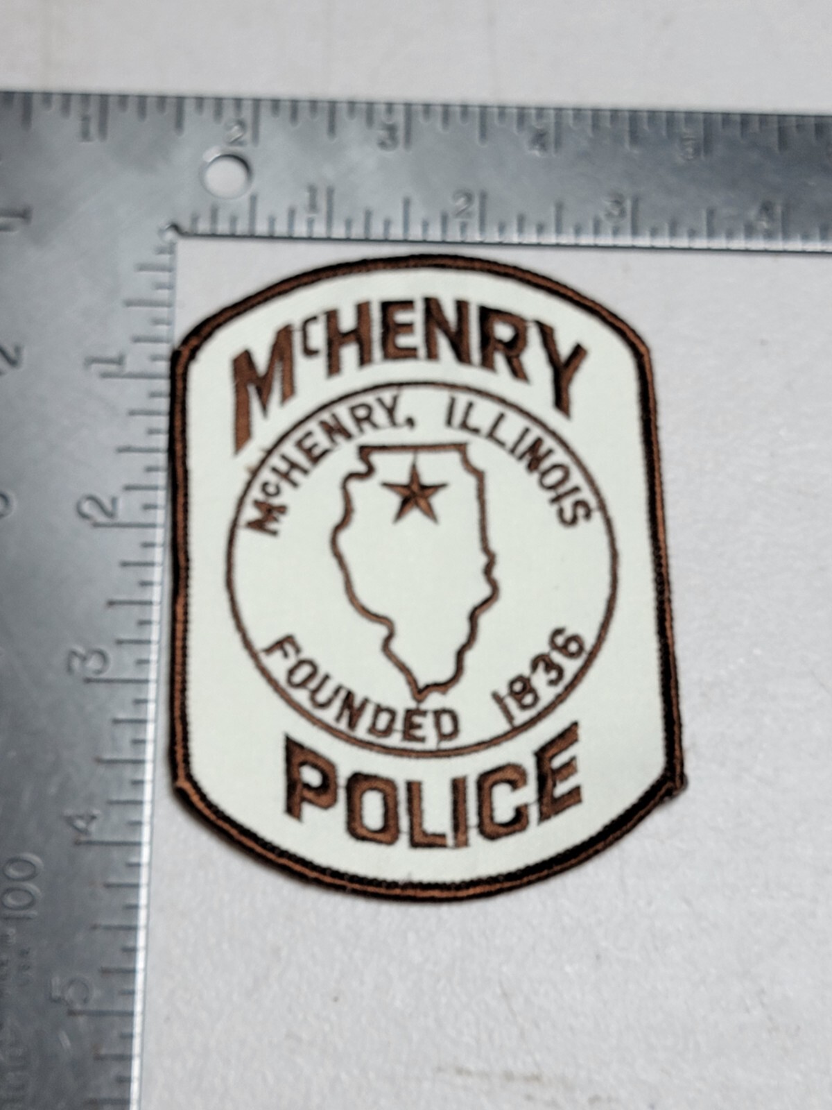LE5 Police patch patches Illinois McHenry