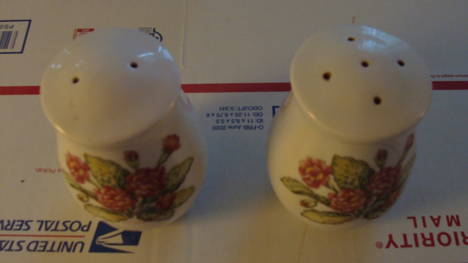 noritake salt and pepper shakers Mint condition ,,never used