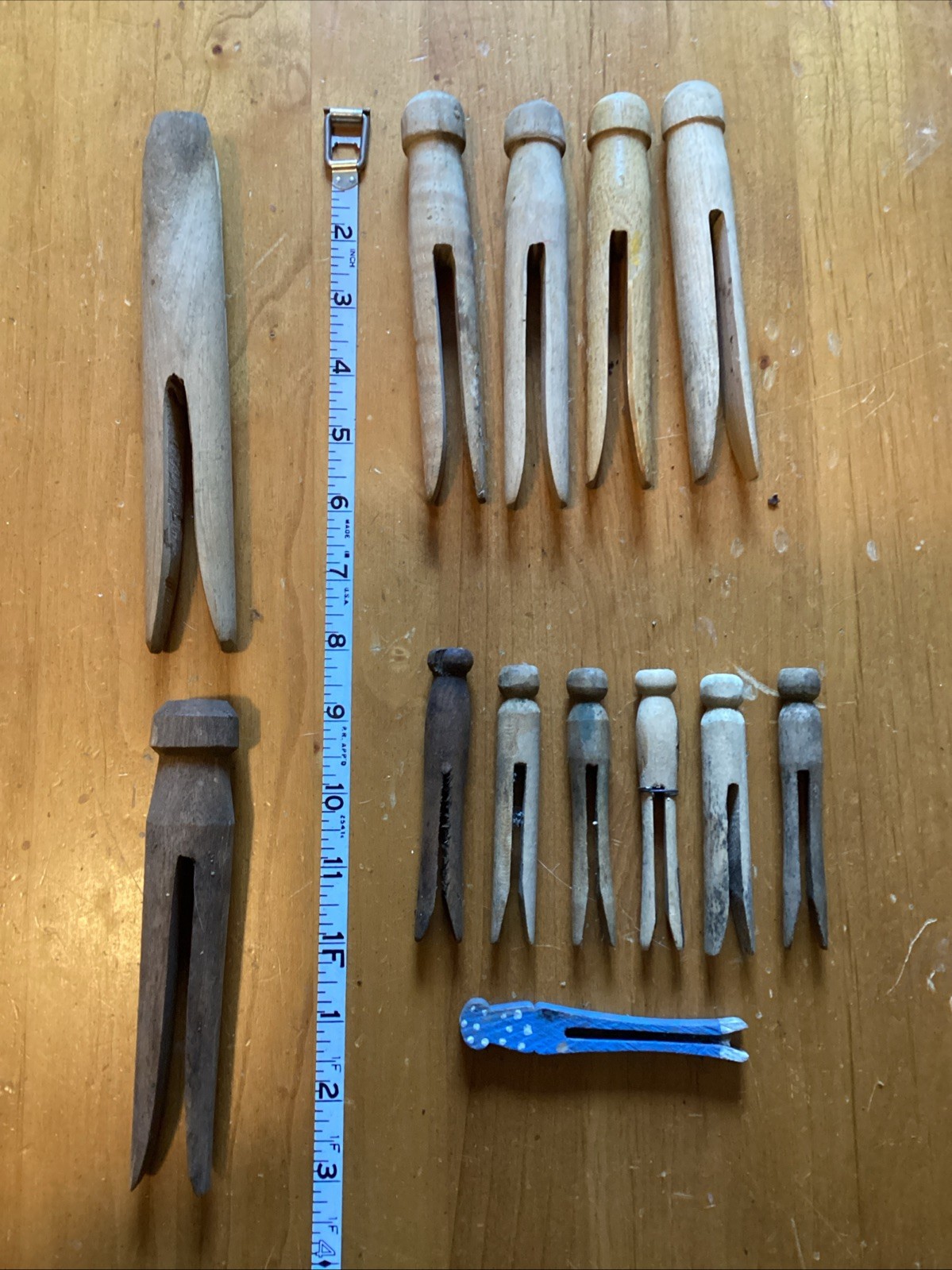 Vintage Outdoor Clothes Line Wooden Pins
