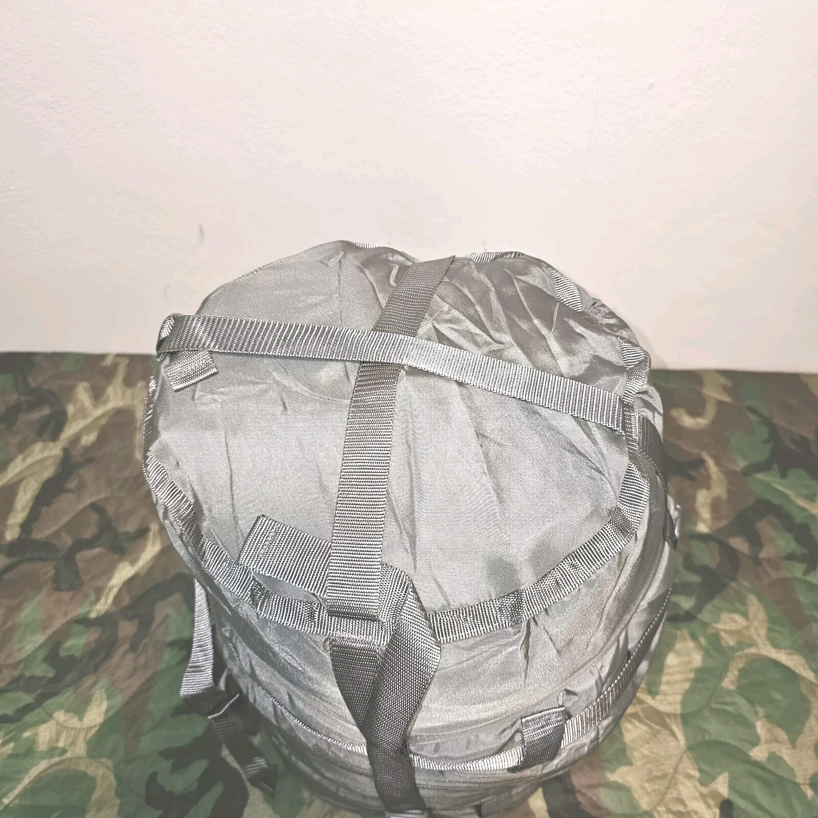 Vintage USGI Intermediate Cold Sleeping Bag - NSN: 8465-01-049-0888