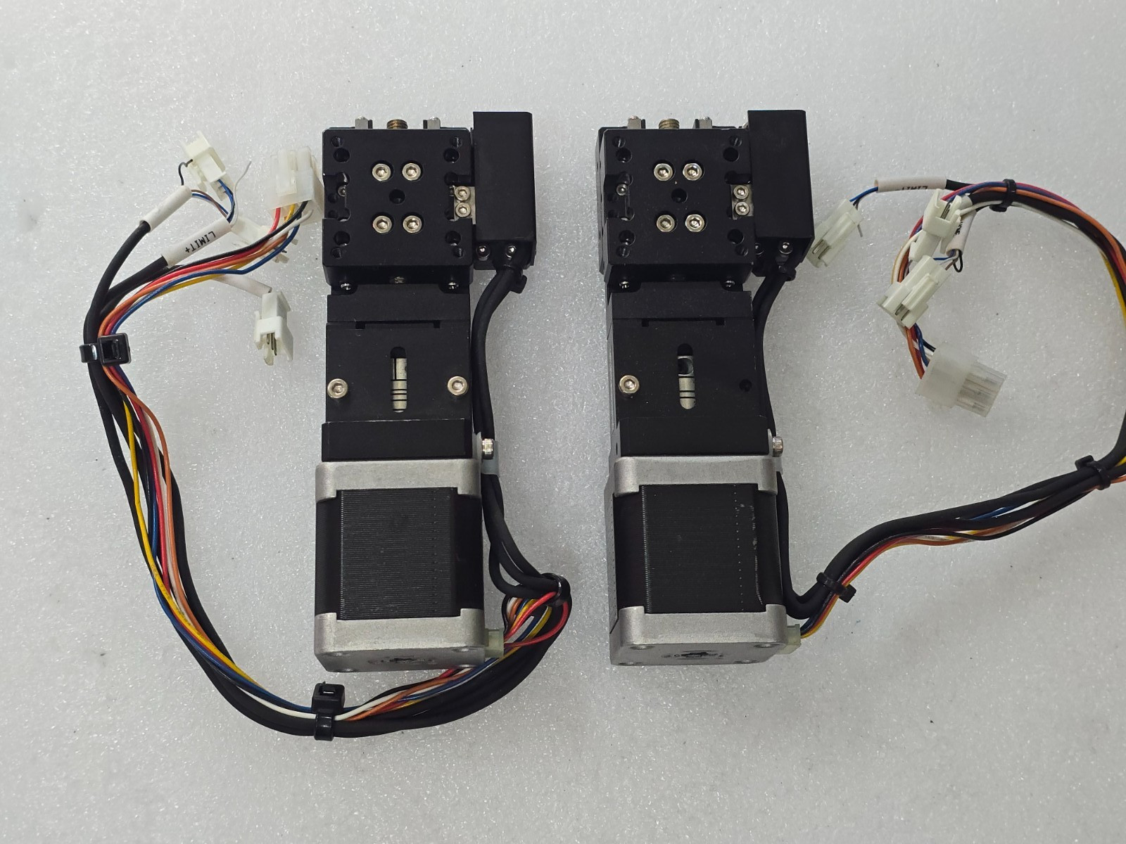 X-AXIS small Precision Linear Stage 40 * 40 mm & SANYO DENKI Motor 103H5210-0457