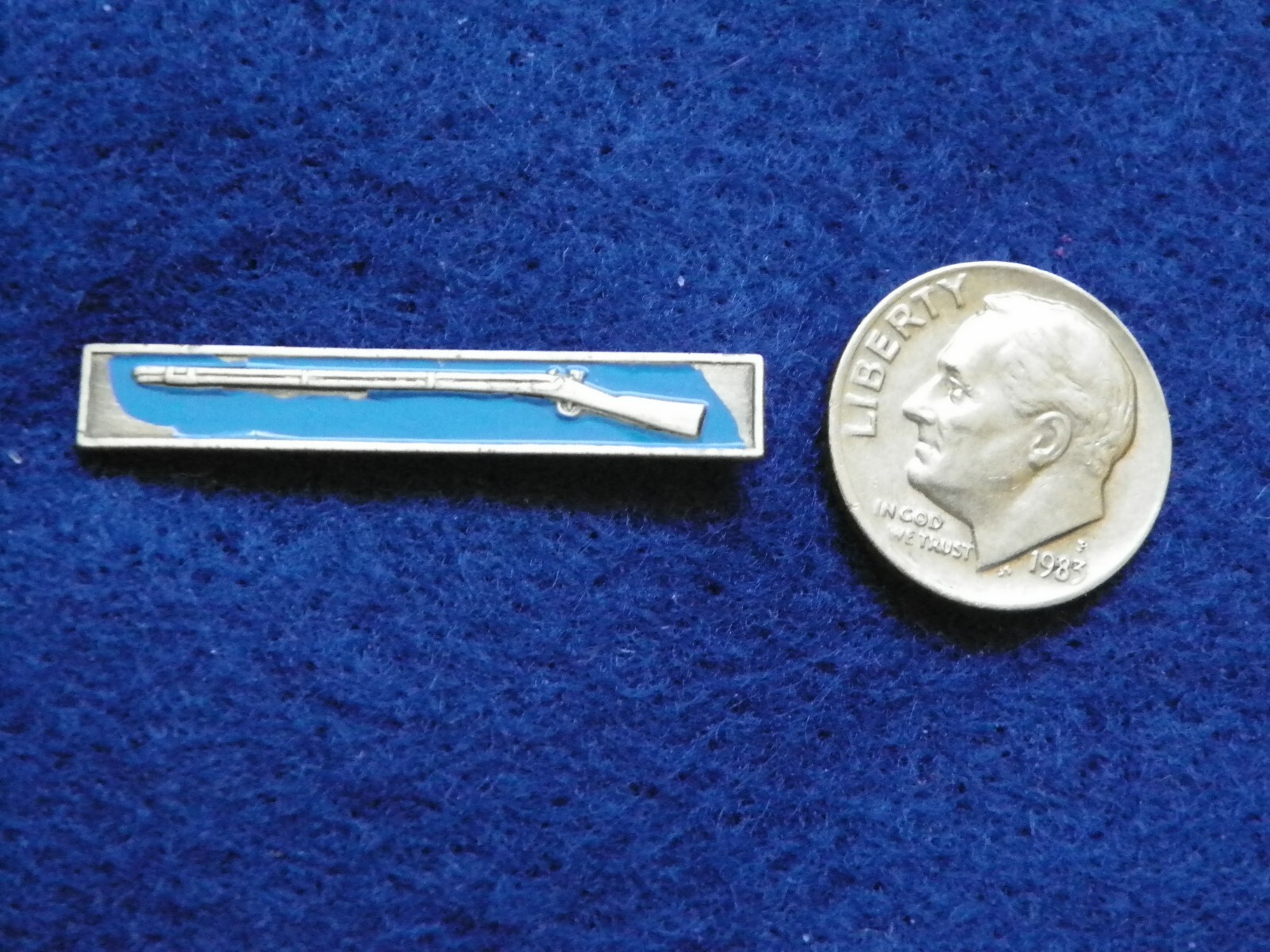 VIETNAM ORIGINAL 1 1/4"  U.S. EXPERT INFANTRYMAN INFANTRY BADGE FOR HAT-MARKED