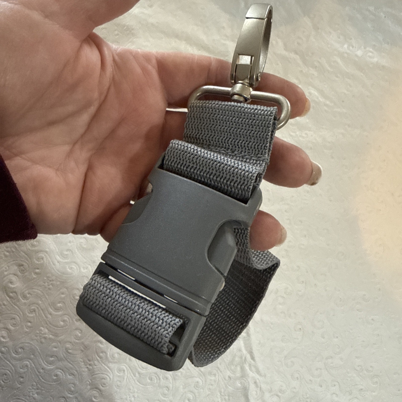 Add A Bag Luggage Strap Jacket Gripper,  D-Ring Hook Baggage Silver gray