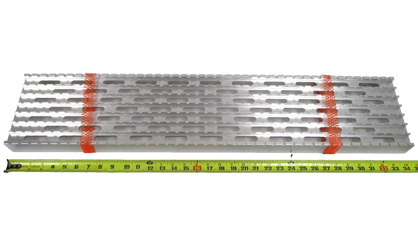 3541356C1 NEW OEM INTERNATIONAL ALUMINUM BATTERY BOX TOOL STEP 34-1/4" x 7-1/8"