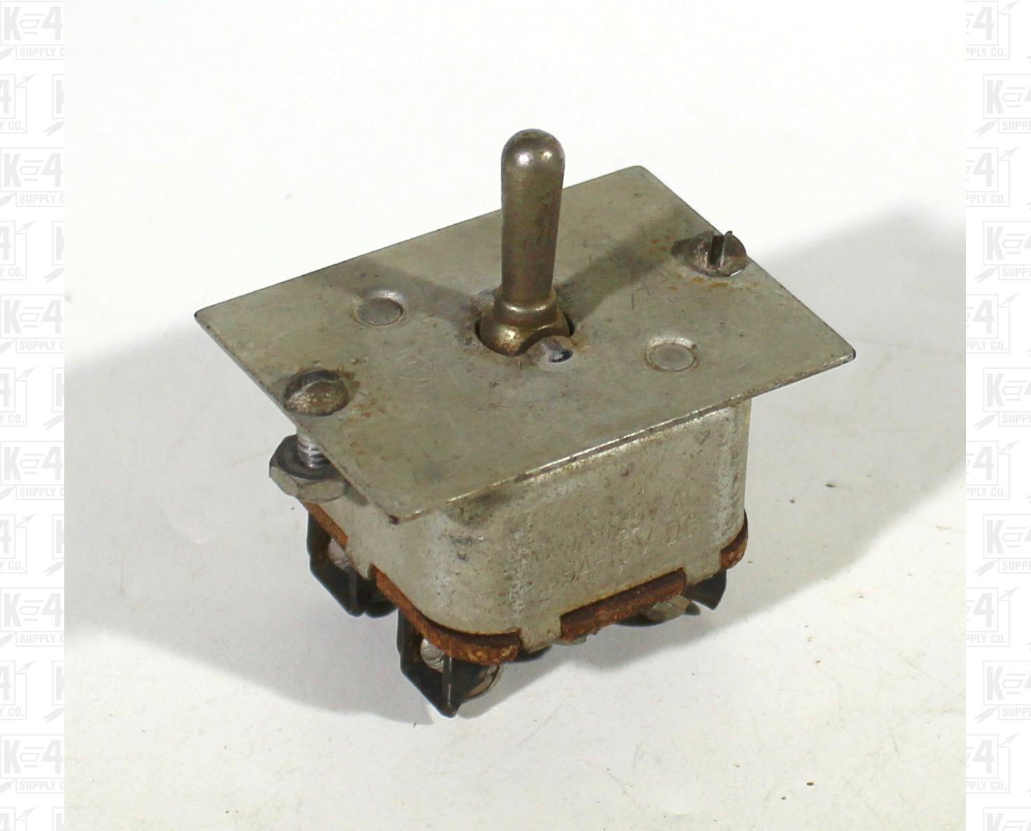 Cutler-Hammer DPDT On-Off-On Aircraft Switch 8712K3 20A 125VAC 35A 15VDC Used