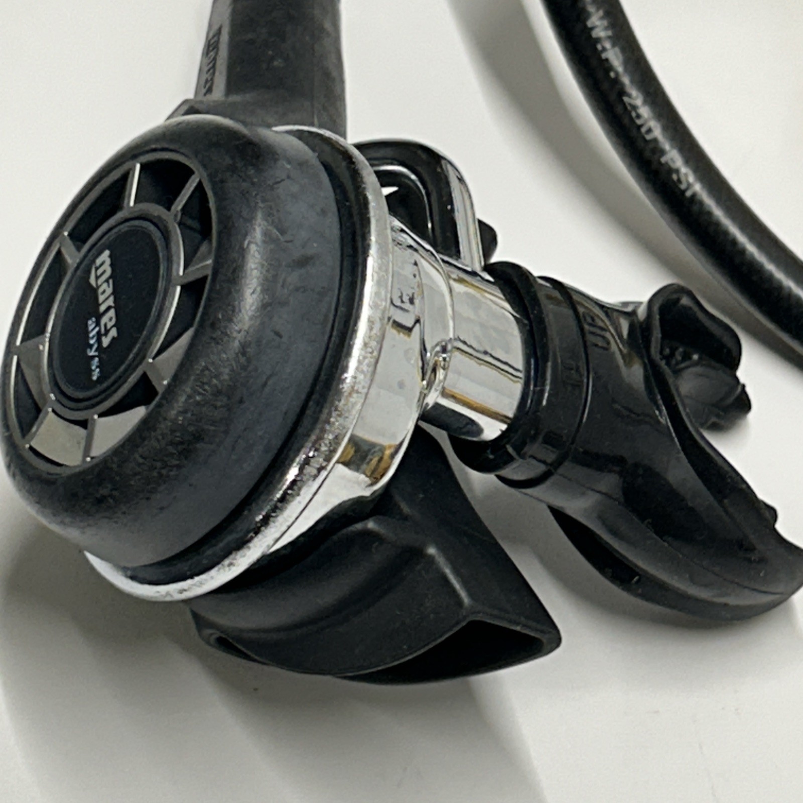 Mares Anyss Regulator Set. DIN. Tested And Working. Scuba Dive.