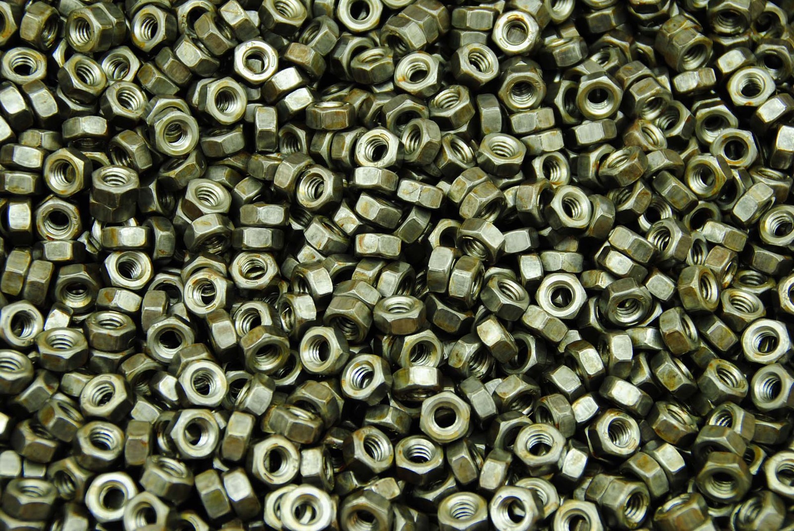 (1000) 1/4-20 Plain Grade 5 Hex Finish Nuts - Unplated - Coarse